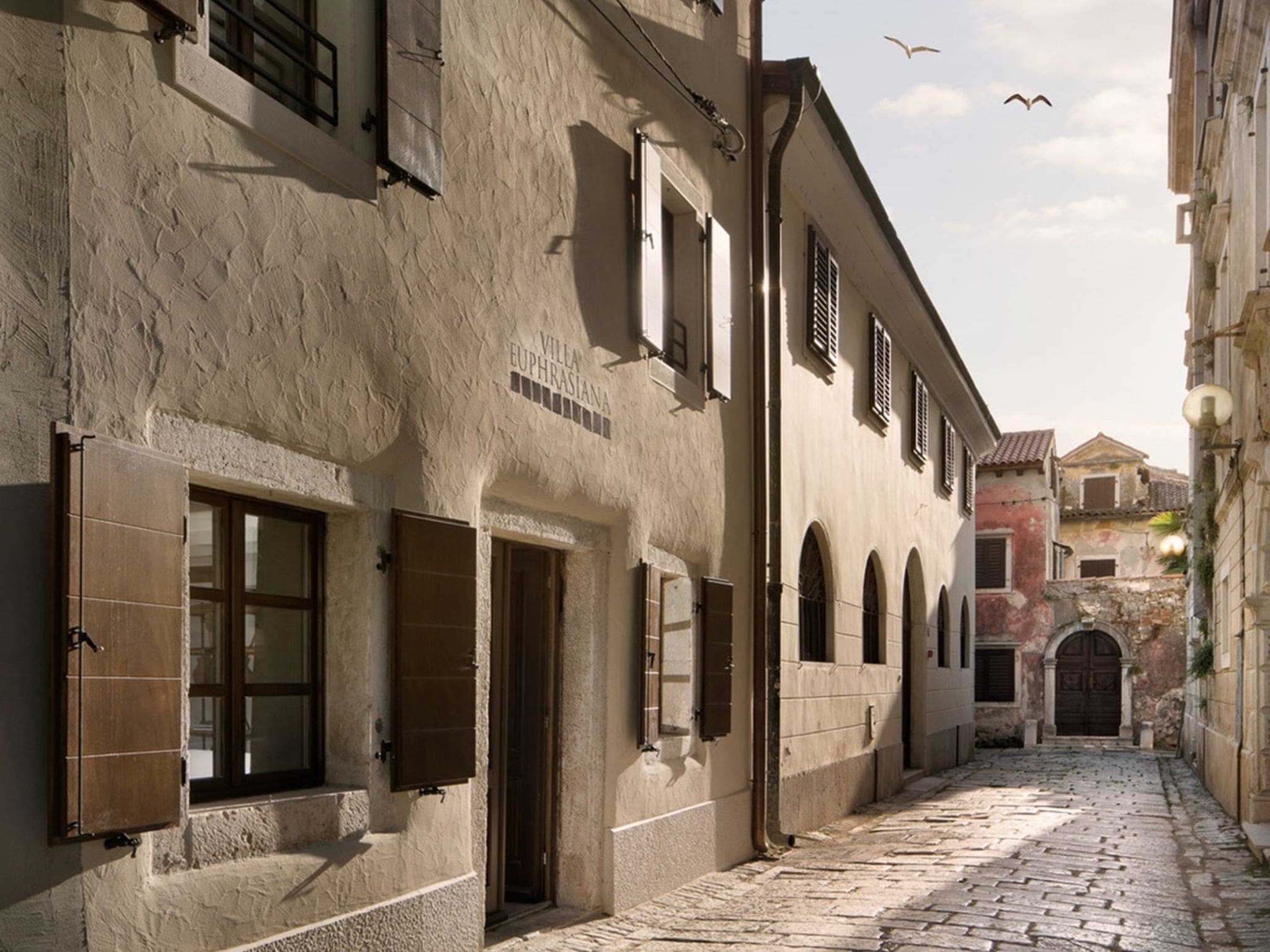 Kuća Decumanus Poreč: Beautiful Three-Level Townhouse with Jacuzzi in Historic Centre Steps from Beach