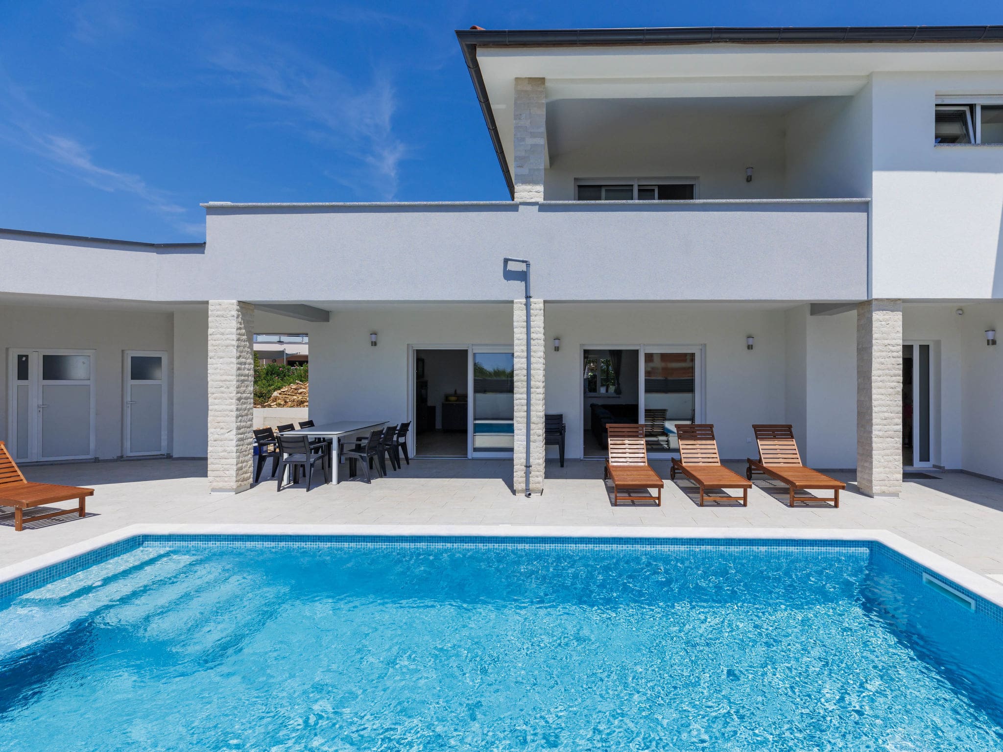 Kuca Fagiana Peroj: Elegant 5-Bedroom Villa with Private Pool Near Fazana and Historic Pula