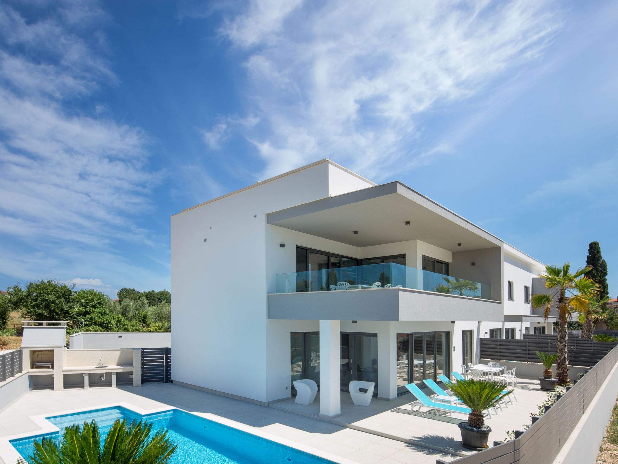 Kuca Galeb Fažana: Beachfront Three-Bedroom Villa with Private Pool and Modern Design in Istria