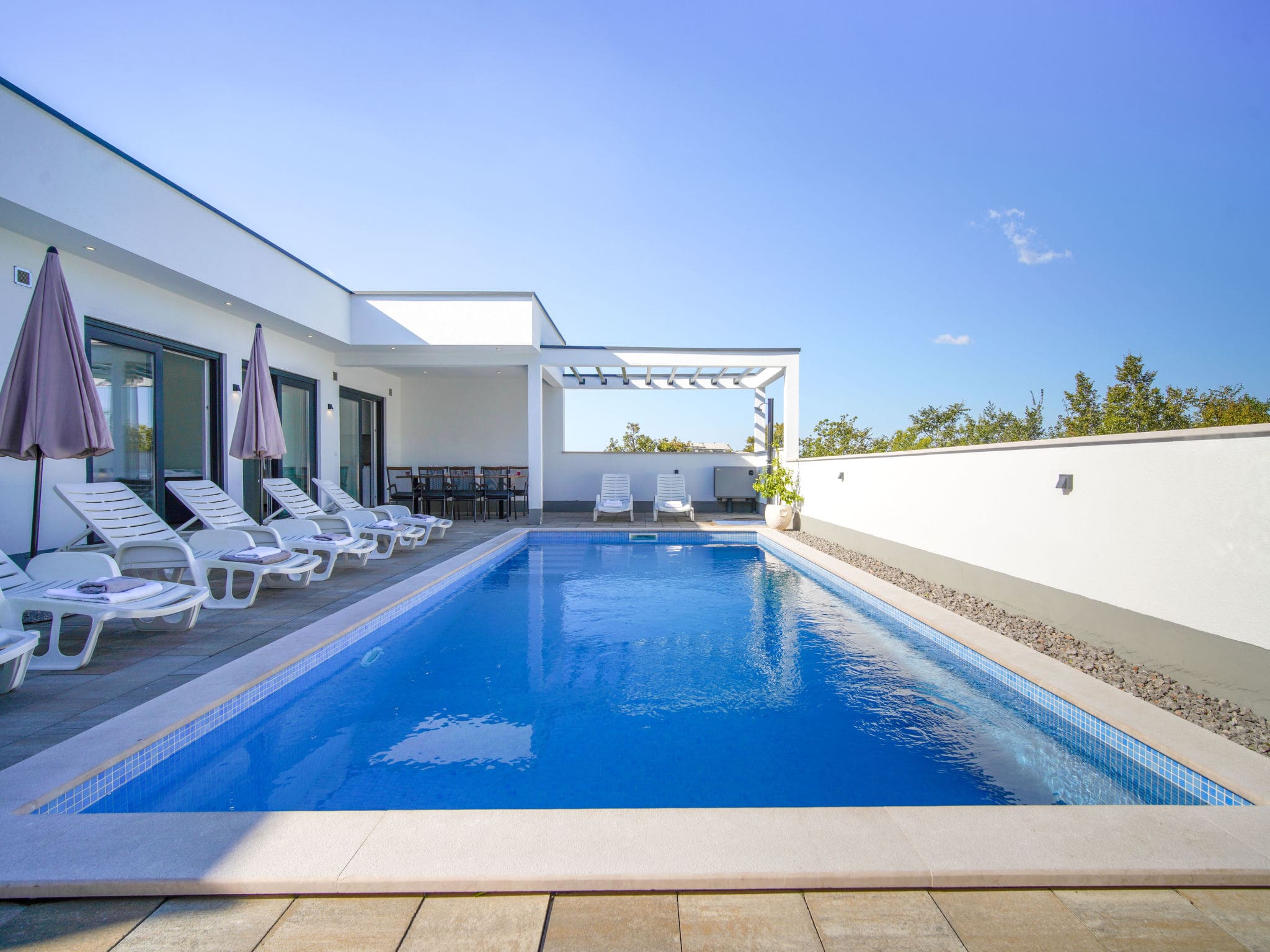 Kuća Kolpa Crikvenica: Stunning 4-Bedroom Modern Villa with Private Heated Pool and Spa in Croatian Riviera