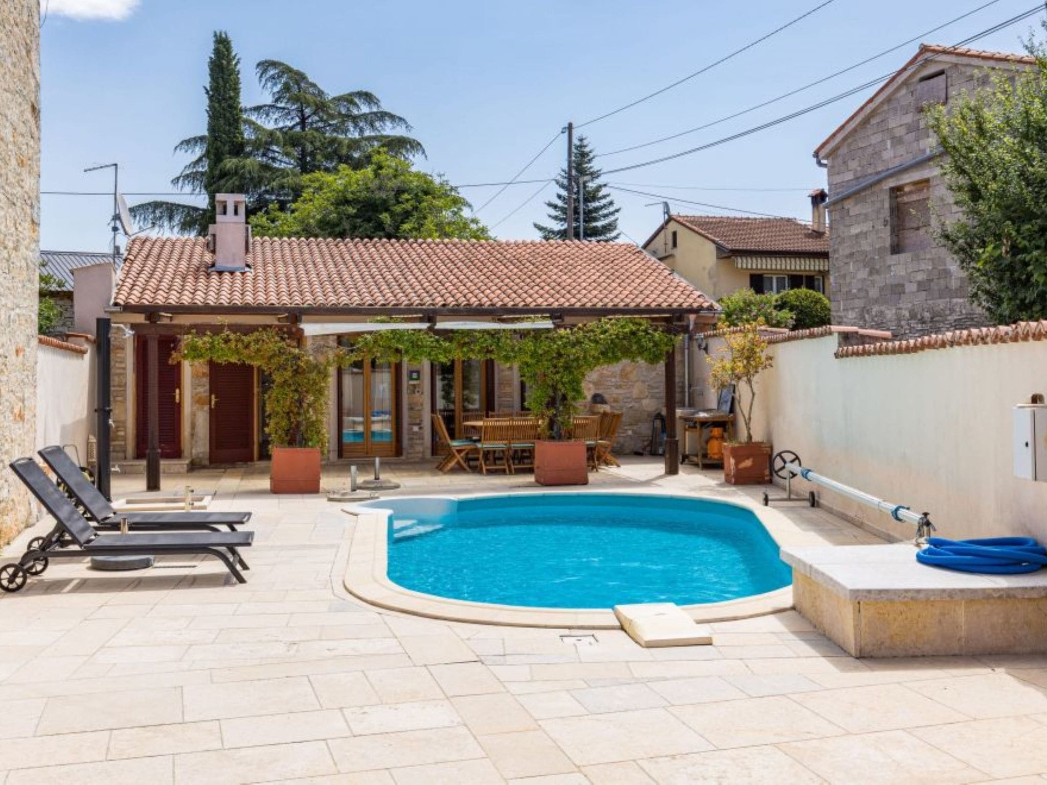 Kuća Krnica Kanfanar: Spacious 5-Bedroom Family Villa with Private Pool Near Historic Rovinj in Istria Croatia