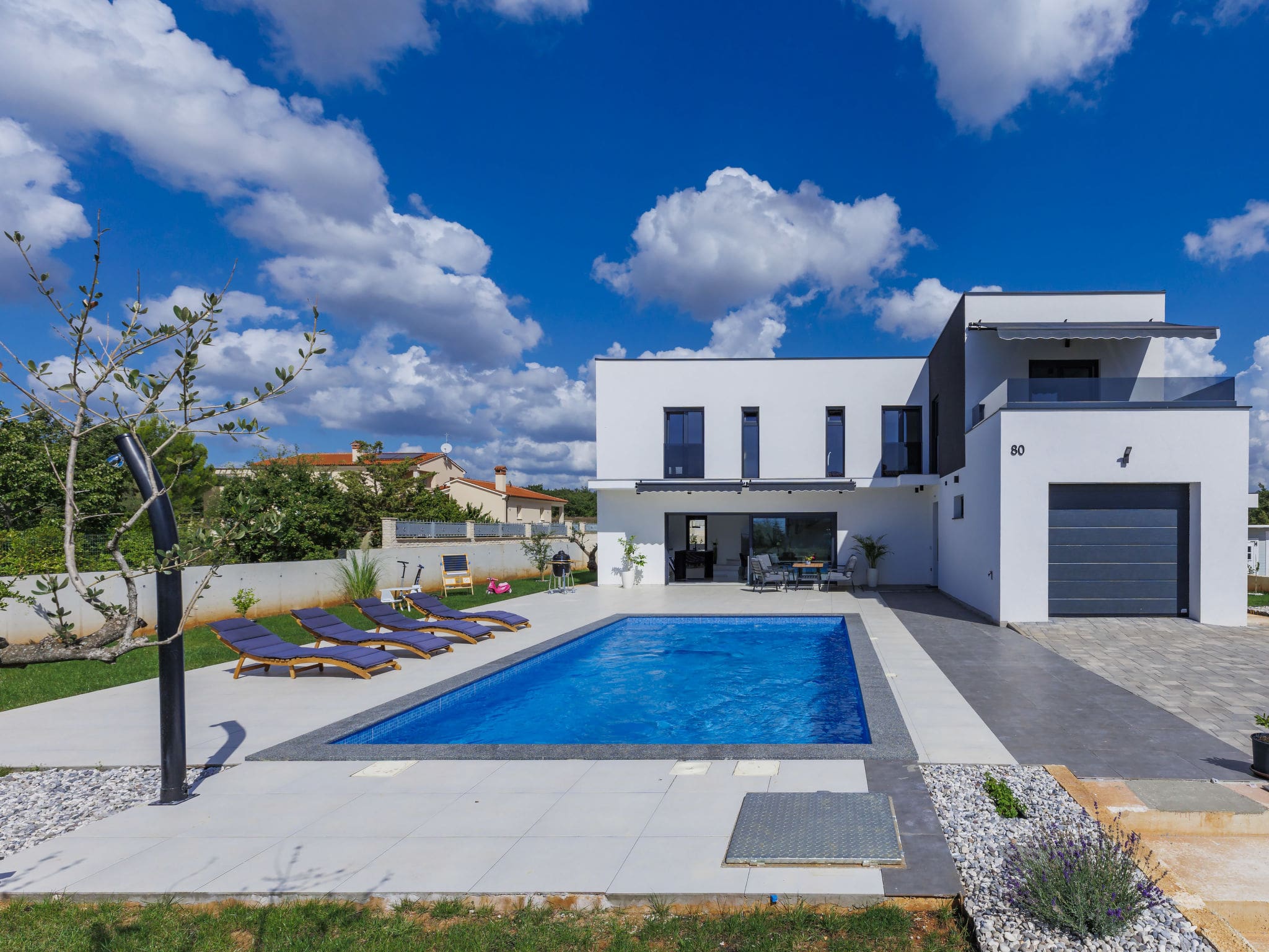 Kuća Majmajola Vodnjan: Modern Three-Bedroom Villa with Private Pool and Garden in Istria Croatia