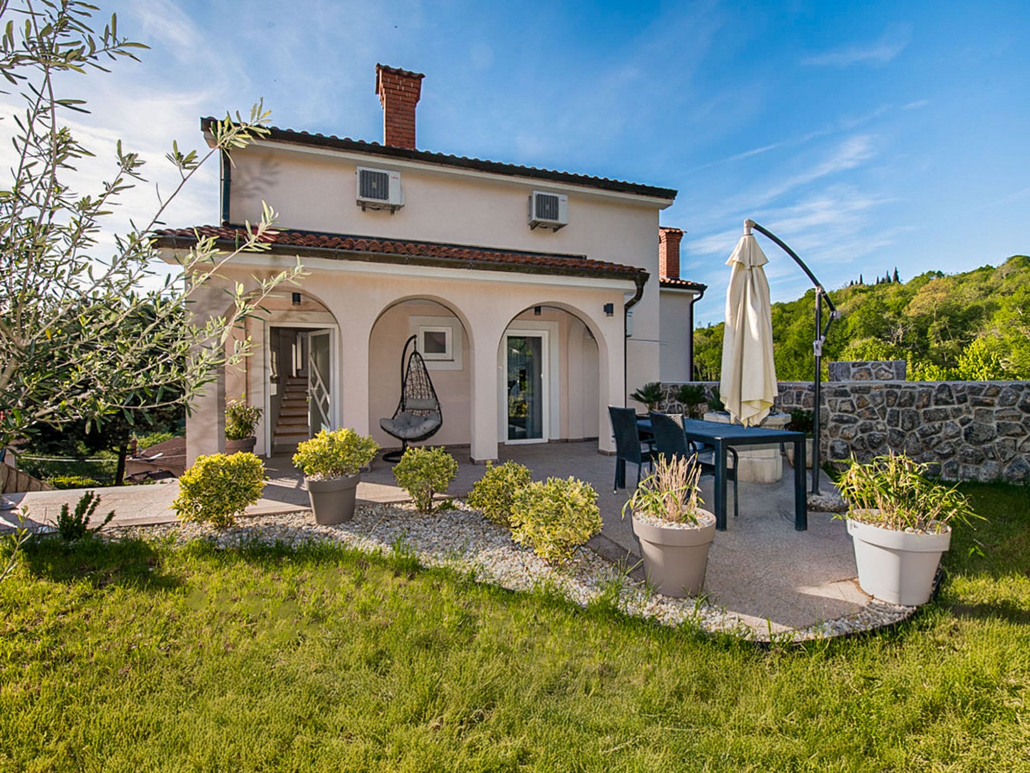 Kuća Matulji Opatija: Modern 4-Bedroom Croatian Villa with Private Pool and Mountain Views near Opatija