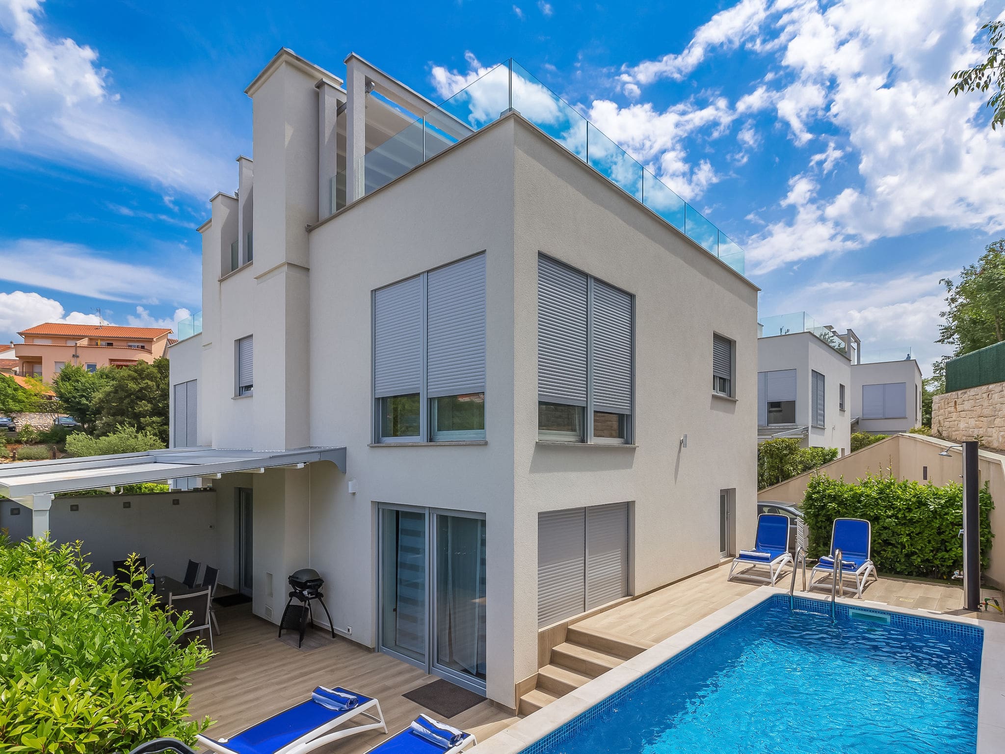 Kuća Modracina Malinska: Modern Three-Bedroom Villa with Heated Pool and Rooftop Hot Tub in Croatia