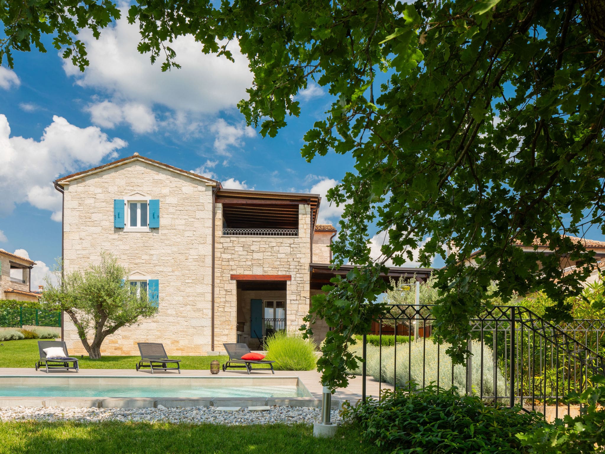 Kuća Mofardini Poreč: Stunning 3-Bedroom Villa with Heated Private Pool and Country Views in Istria