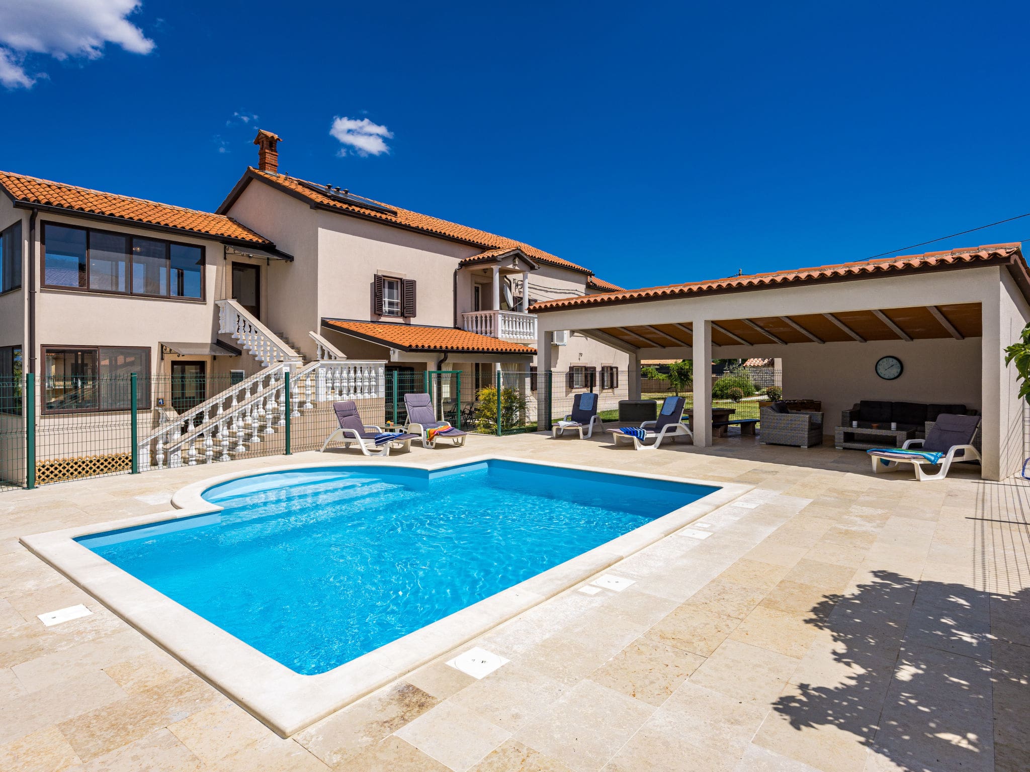 Kuca Motovun Barban: Stunning 6-Bedroom Family Villa with Private Pool and Fitness Room in Rural Istria