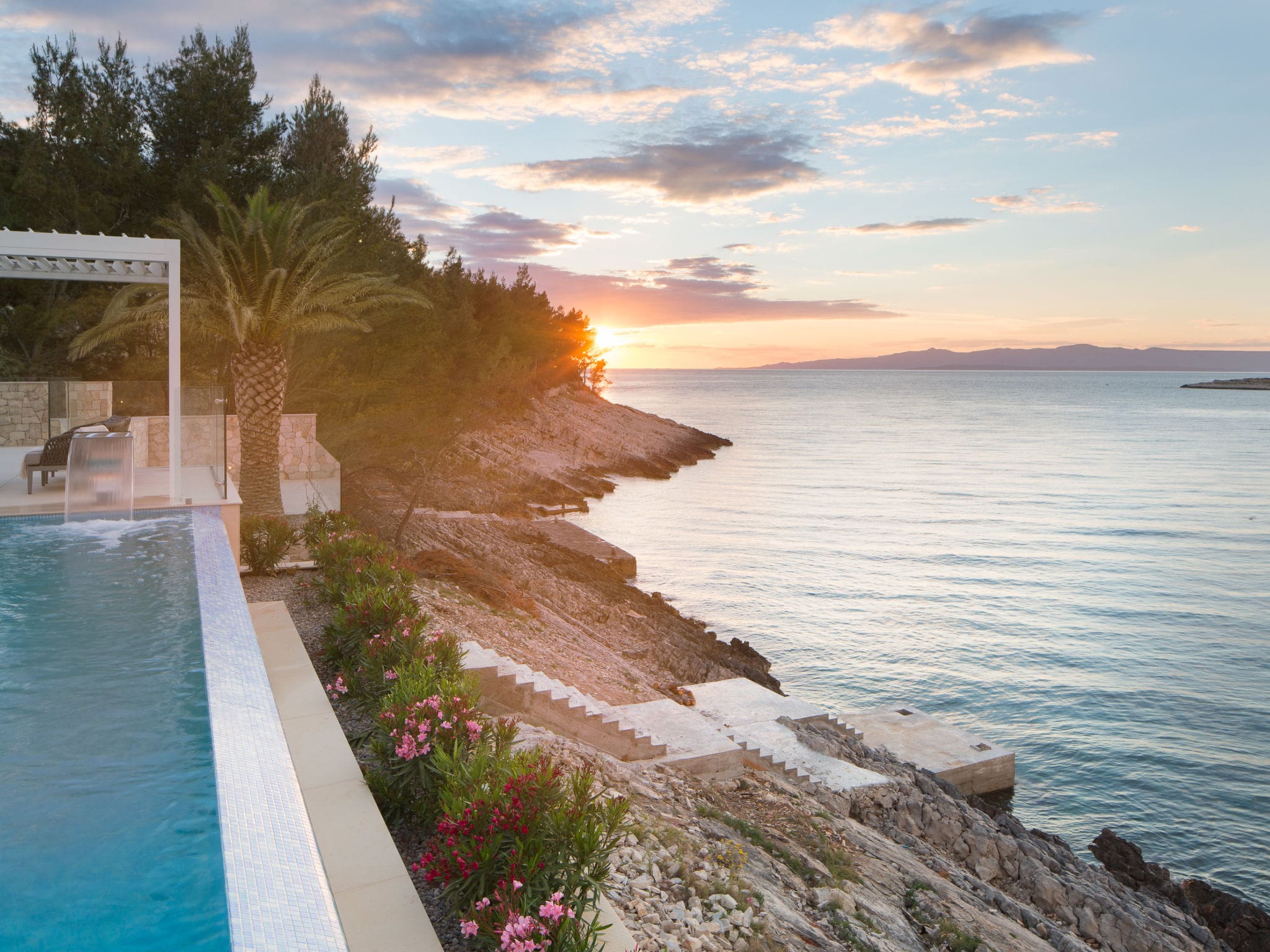 Kuća Škorpina Korčula: Spectacular 4-Bedroom Beachfront Villa with Heated Pool and Sea Views in Croatia