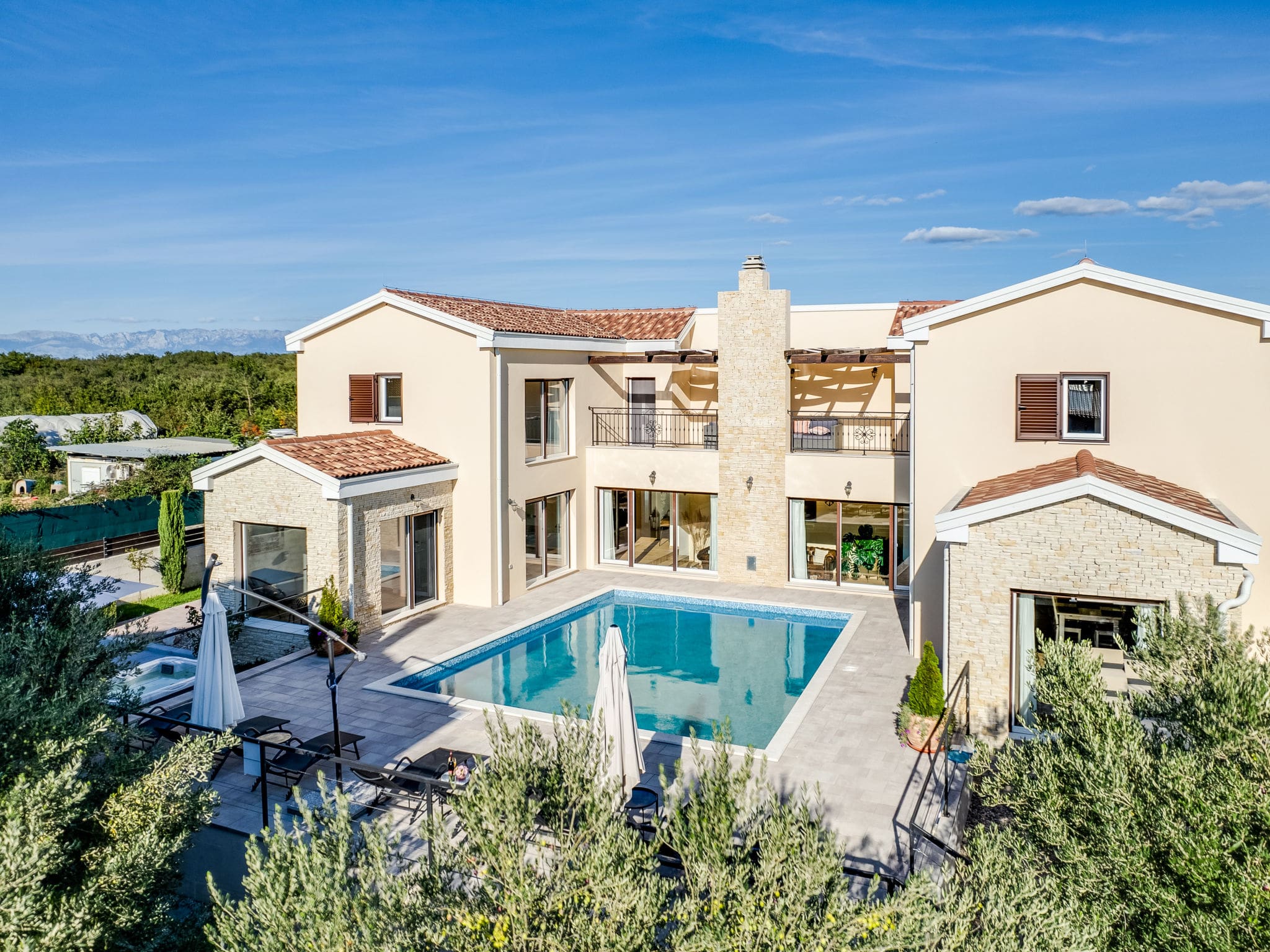 Kuća Sukošan Zadar: Stunning 4-Bedroom Modern Villa with Private Pool and Fitness Facilities Near Zadar