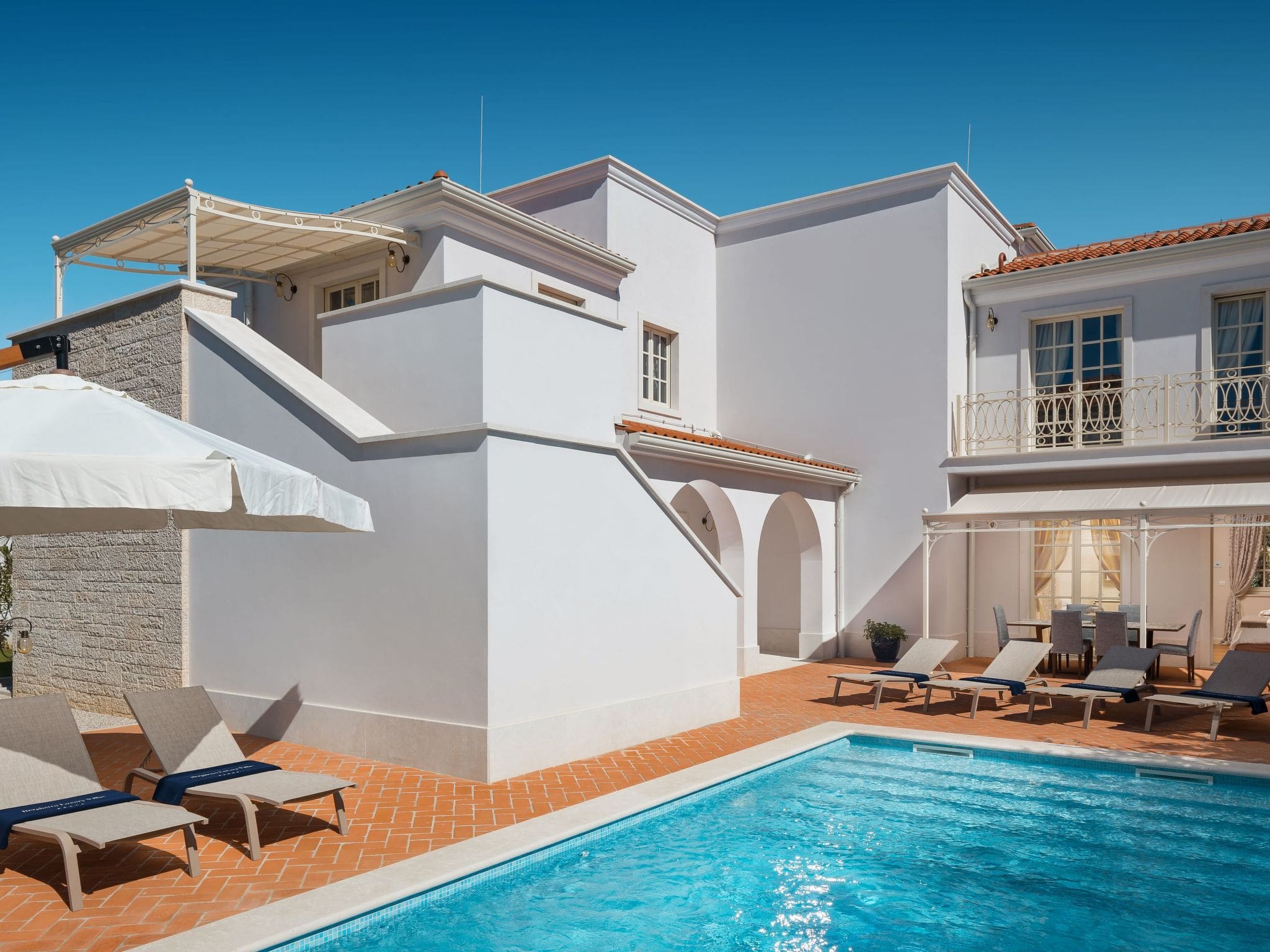 Kuća Teran Vabriga: Stunning 4-Bedroom Modern Villa with Heated Pool and Sea Views in Croatian Istria