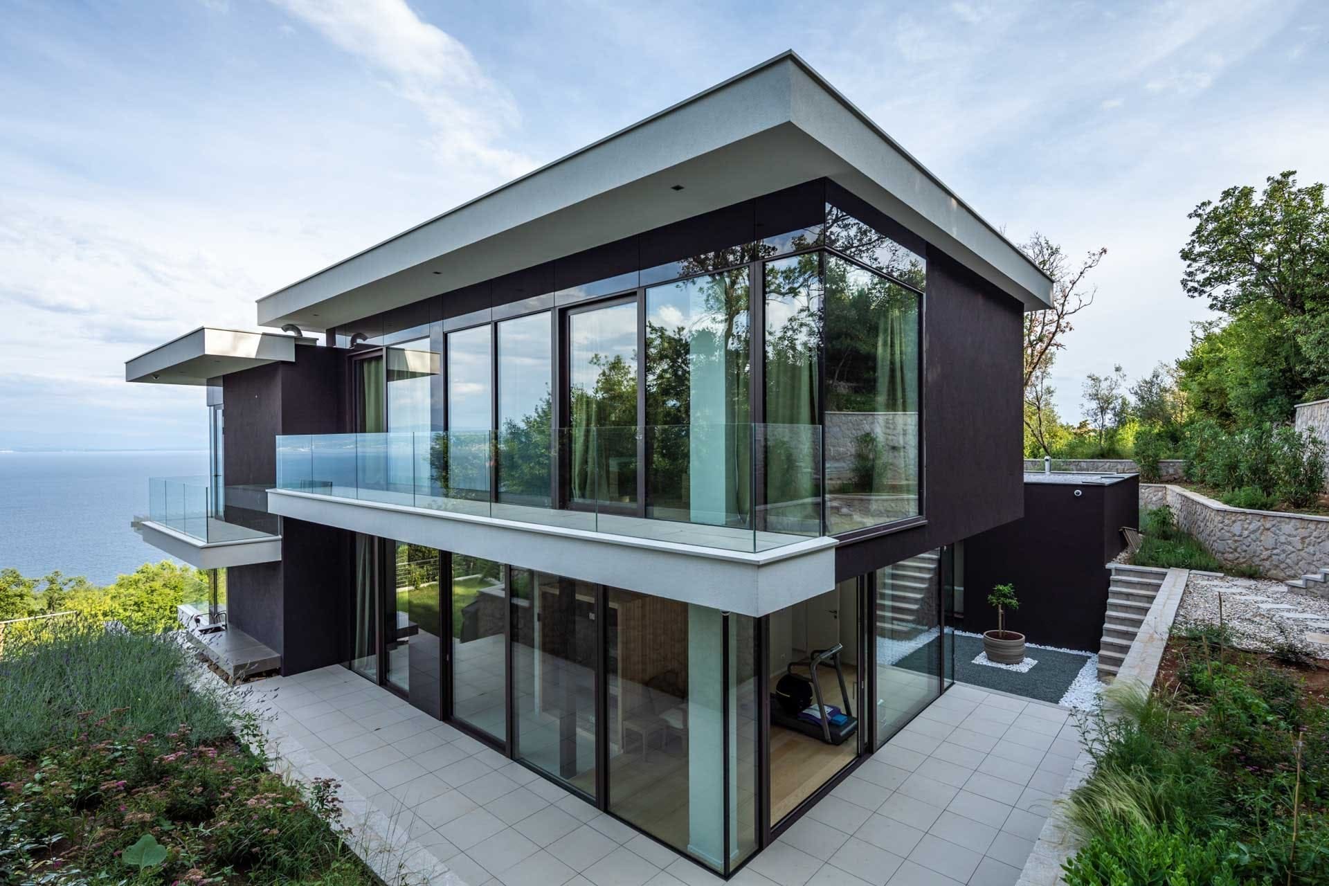 Kuća Tramontana Medveja: Luxury 5-Bedroom Apartment with Beachfront and Seaview, Istria