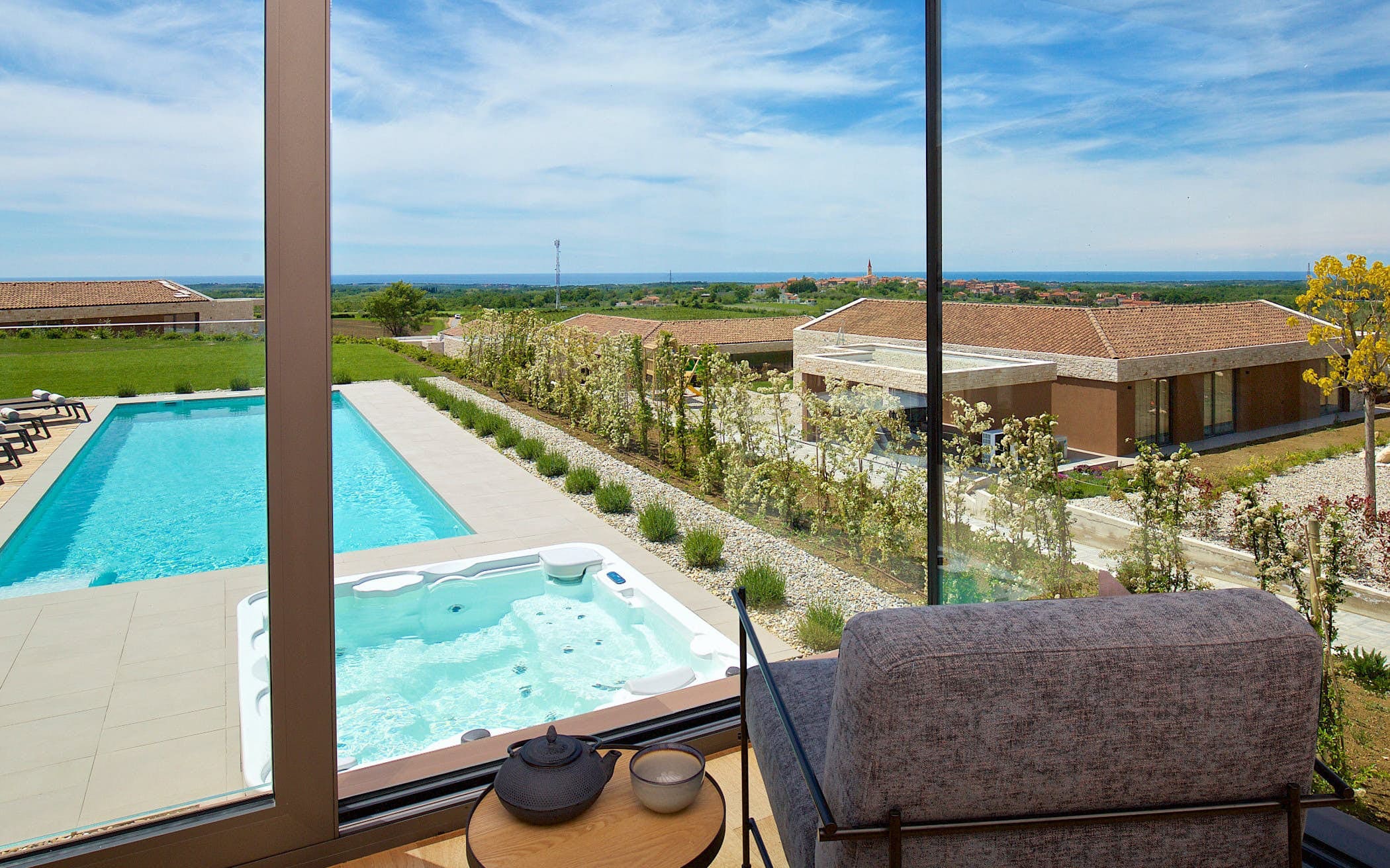 Kuća Tramuntana Rovinj: Spacious 6-Bedroom Apartment with Seaview and Pool, Istria