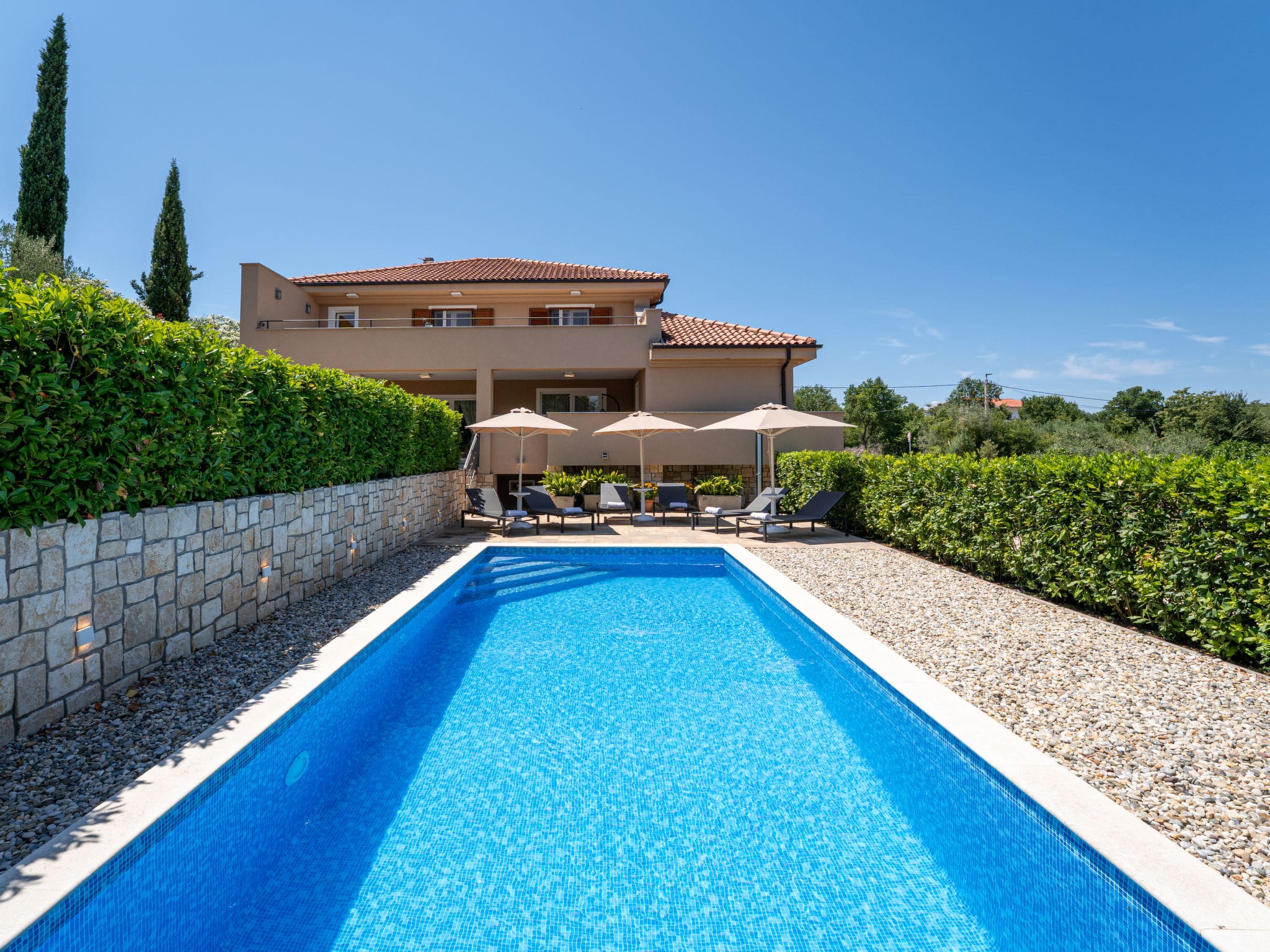 Kuća Učka Krk: Modern 4-Bedroom Family Villa with Private Pool in Krk Island Croatia