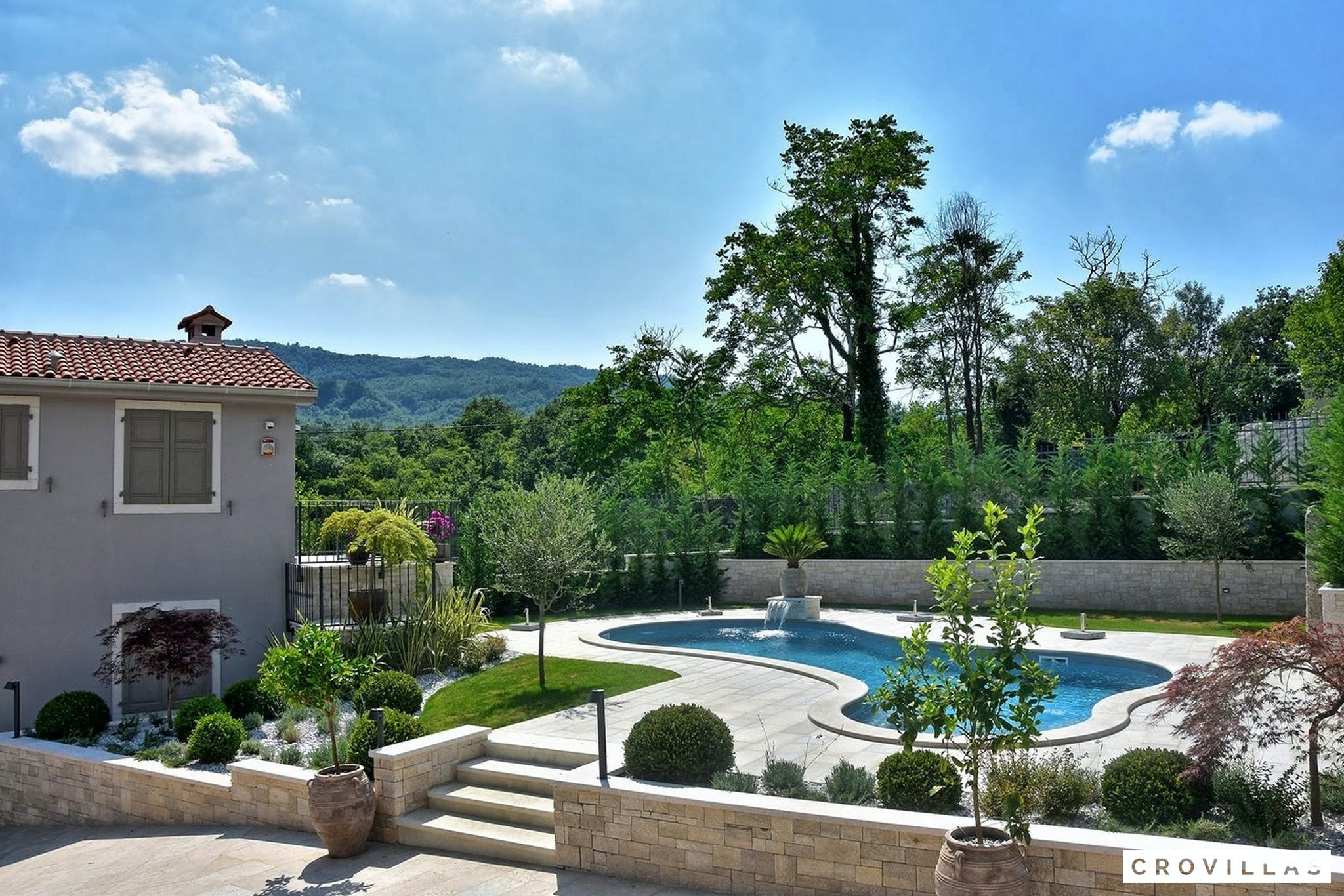 Kuća Učka Svici: Spacious 5-Bedroom Apartment with Pool, Istria