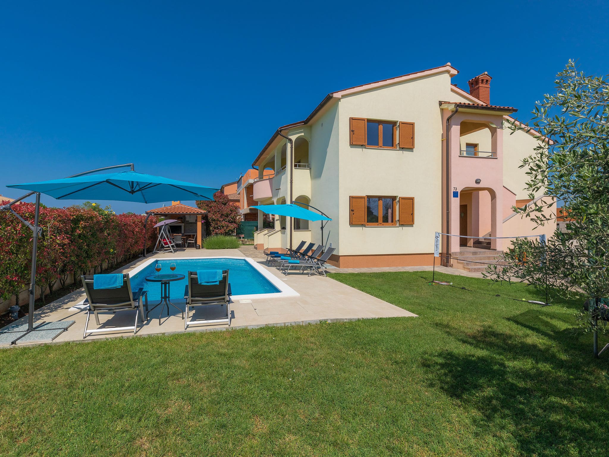 Kuća Valdebek Pula: Spacious 6-Bedroom Family Villa with Private Pool and Garden in Pula Croatia
