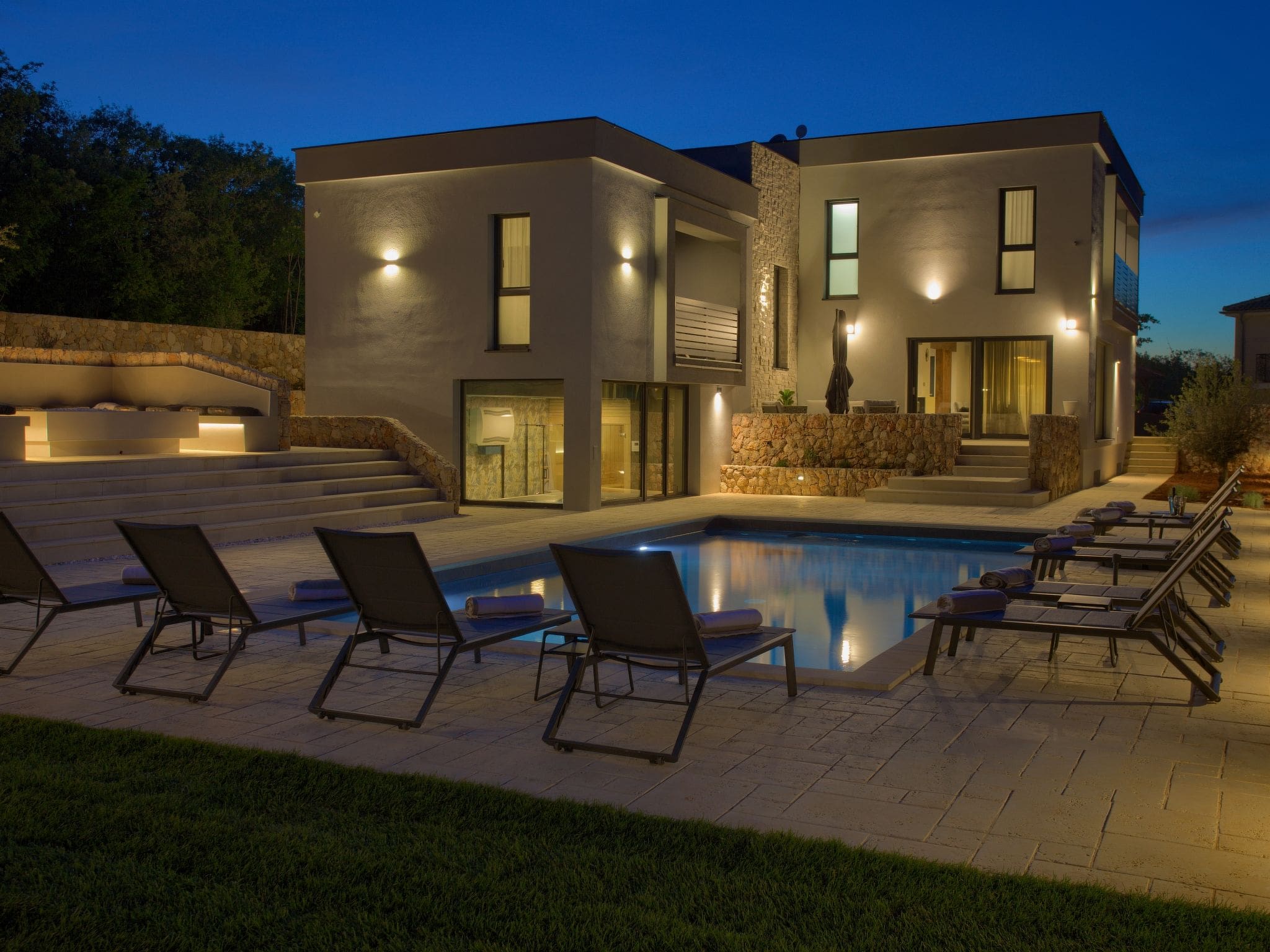 Kuća Vrbnik Krk: Modern 6-Bedroom Villa with Heated Private Pool and Sauna in Krk Island Croatia