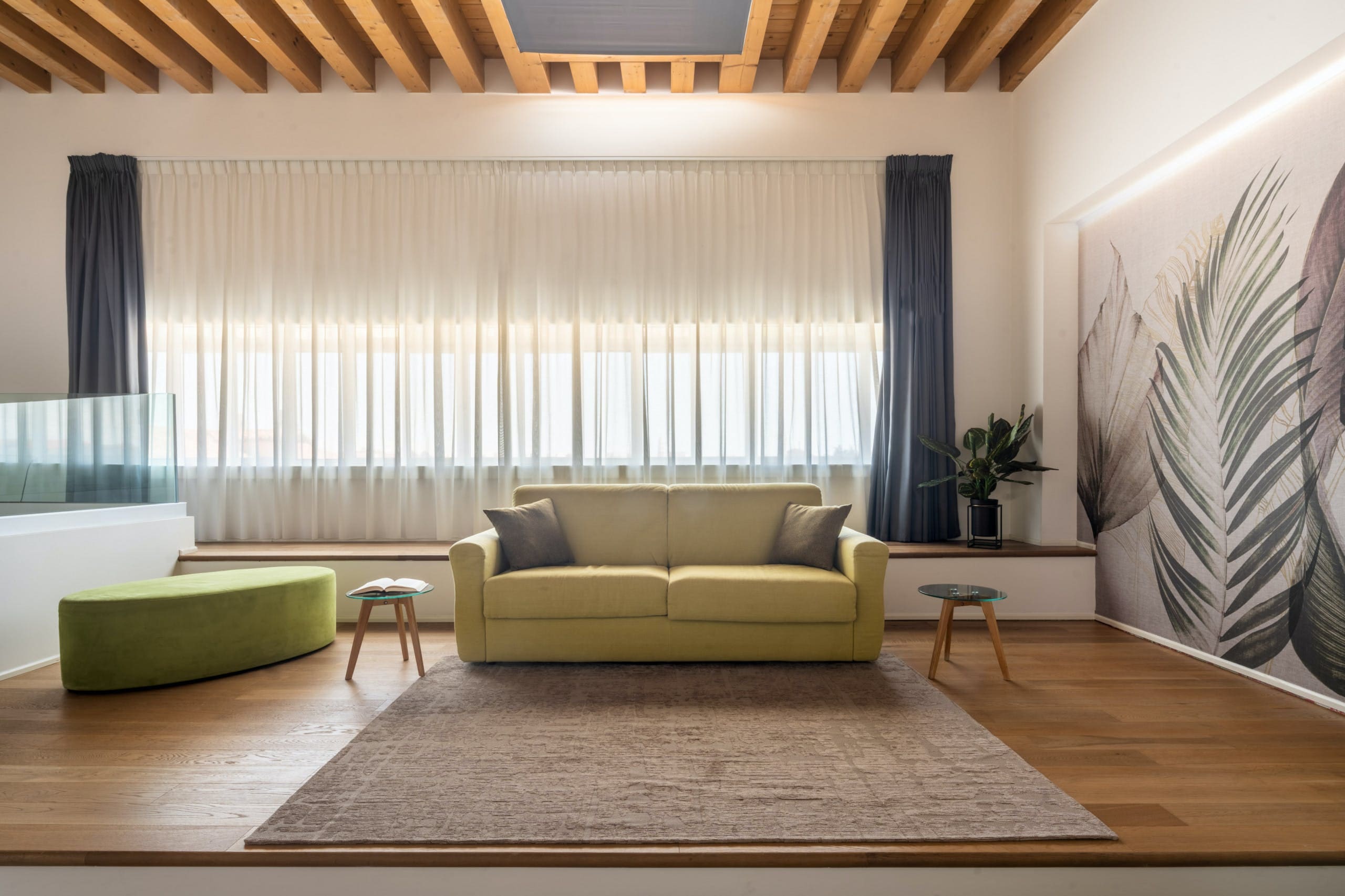 La Casa delle Onde: Spacious 3-Bedroom Apartment with Seaview in Venice