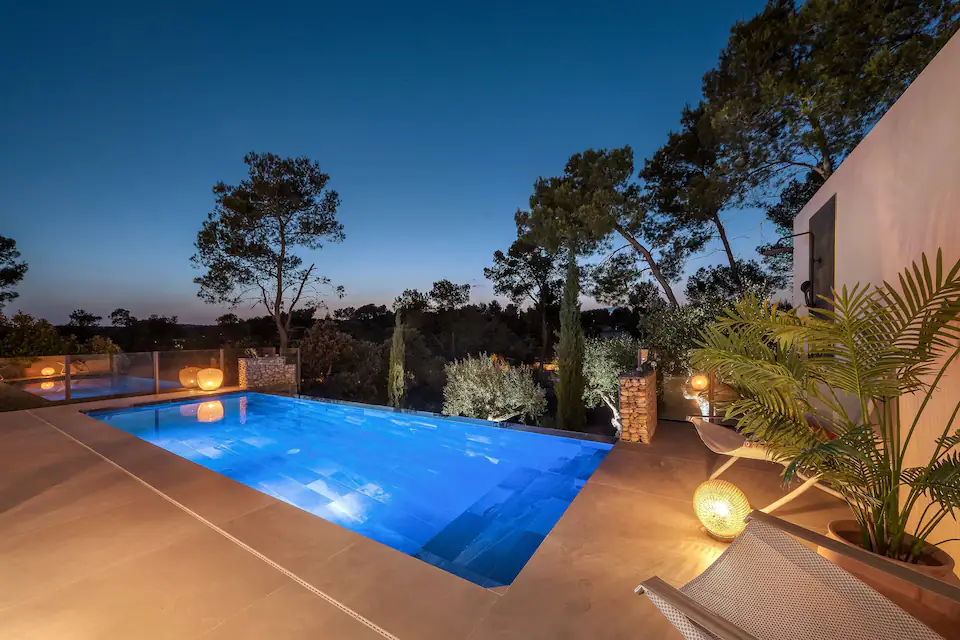 La Maison de Montferrier: Stunning Luxury Villa Rental with Infinity Pool, Montpellier