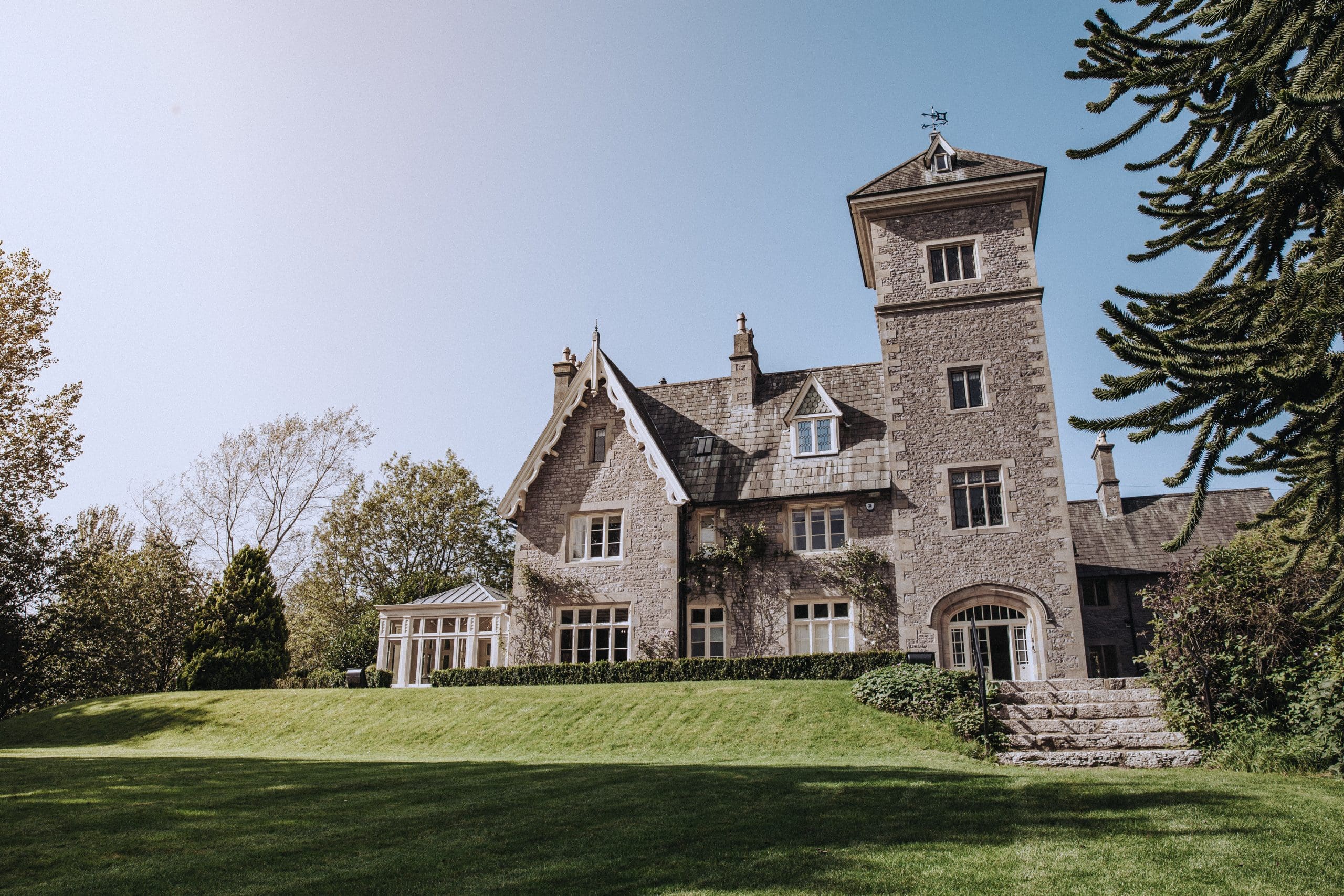 Lakeside Serenity: Stunning 9-Bedroom Luxury Cottage Rental with Hot Tub, Cumbria