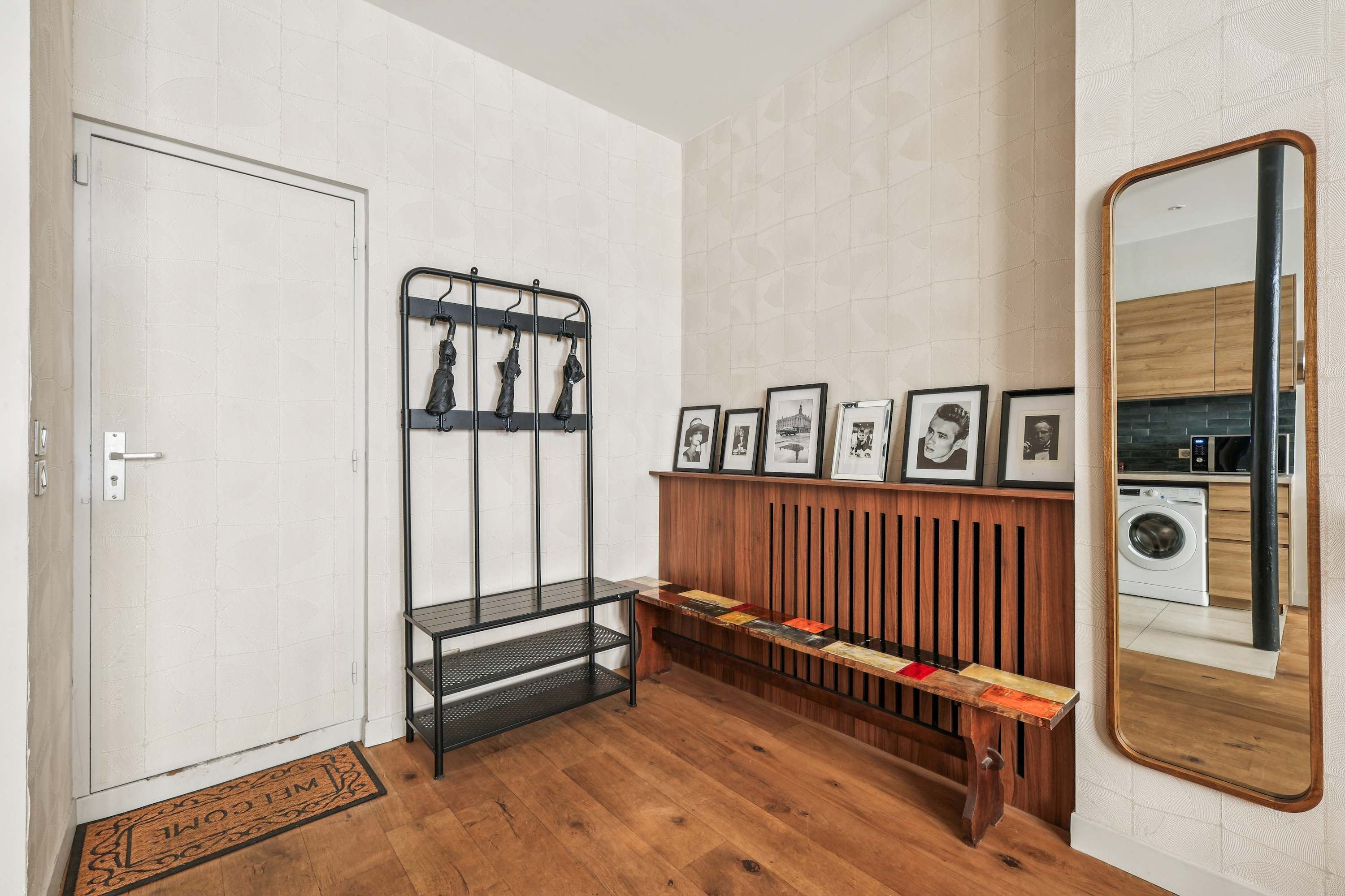 L’Appartement de Montorgueil: Spacious 4-Bedroom Apartment in Montorgueil, Paris