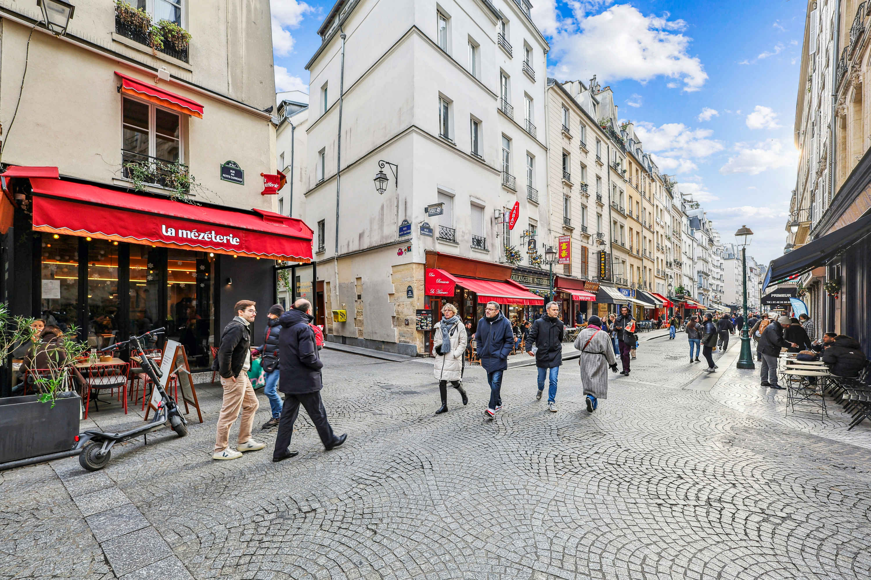 L’Appartement de Montorgueil: Spacious 4-Bedroom Apartment in Montorgueil, Paris