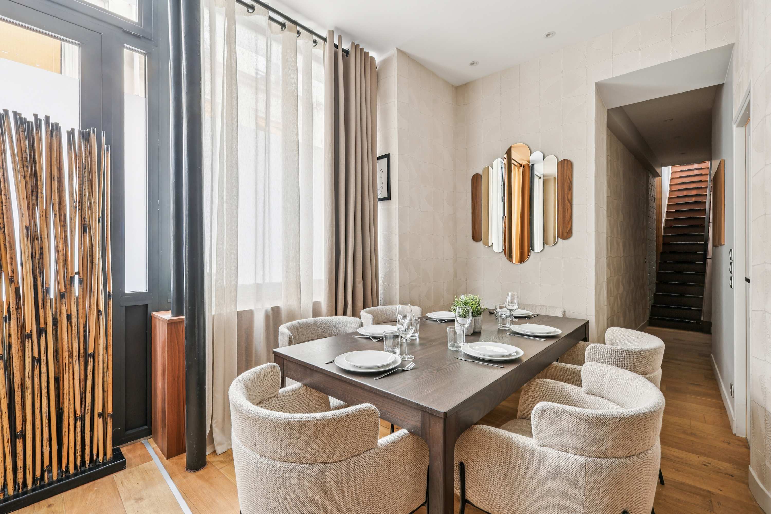 L’Appartement de Montorgueil: Spacious 4-Bedroom Apartment in Montorgueil, Paris