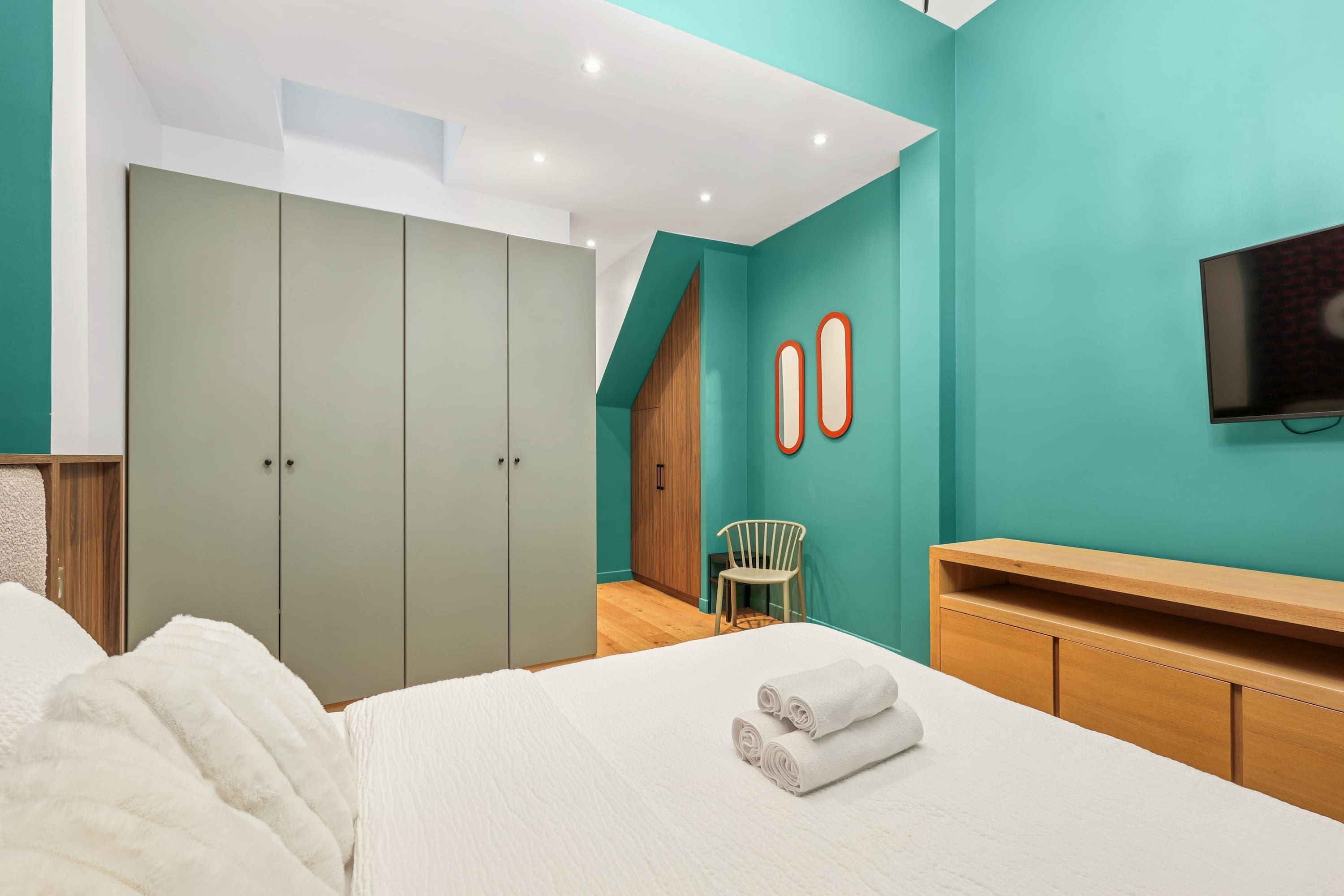 L’Appartement de Montorgueil: Spacious 4-Bedroom Apartment in Montorgueil, Paris