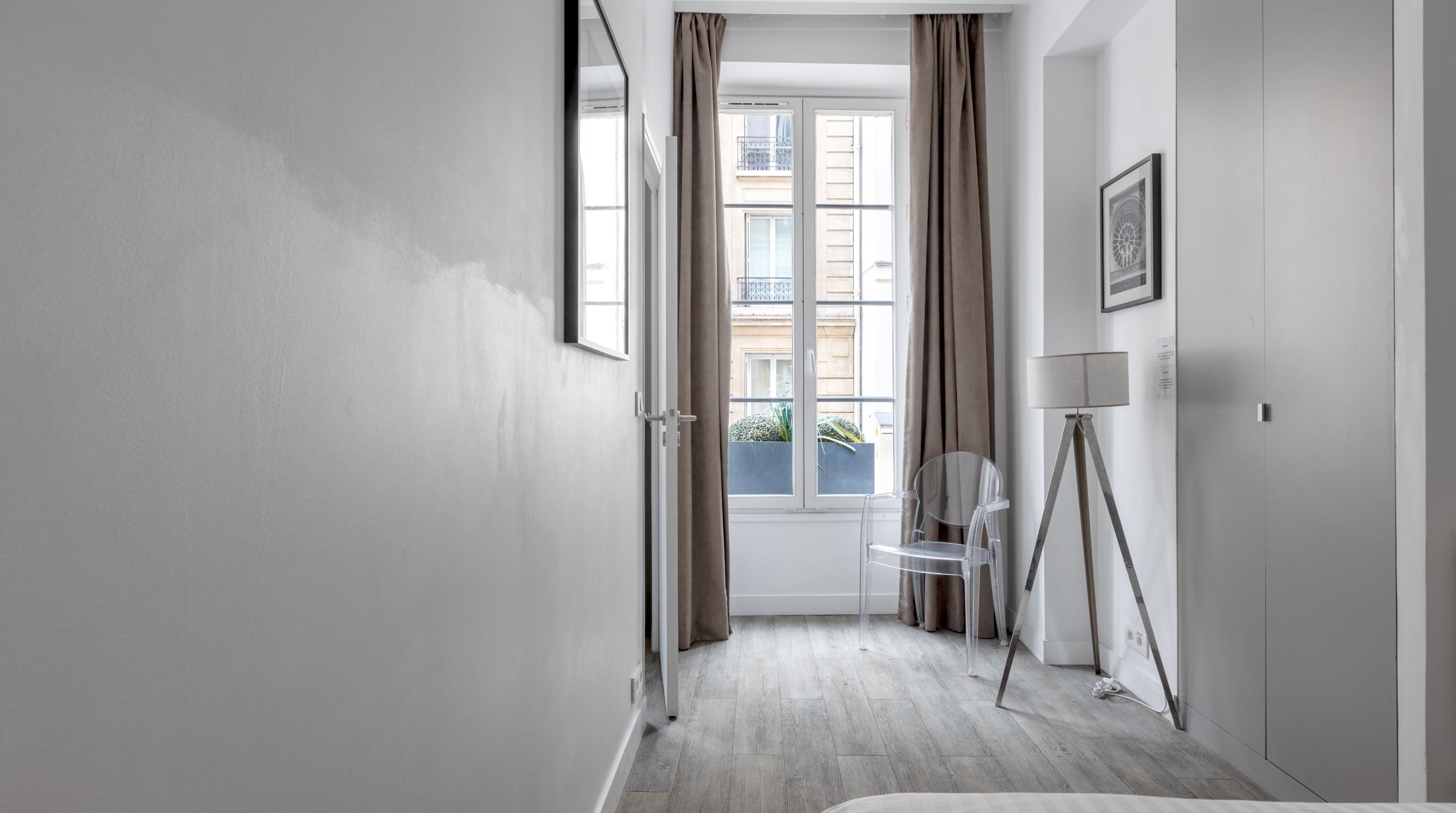 L’Appartement Montorgueil: Spacious 3-Bedroom Apartment Rental in Montorgueil Les Halles, Paris