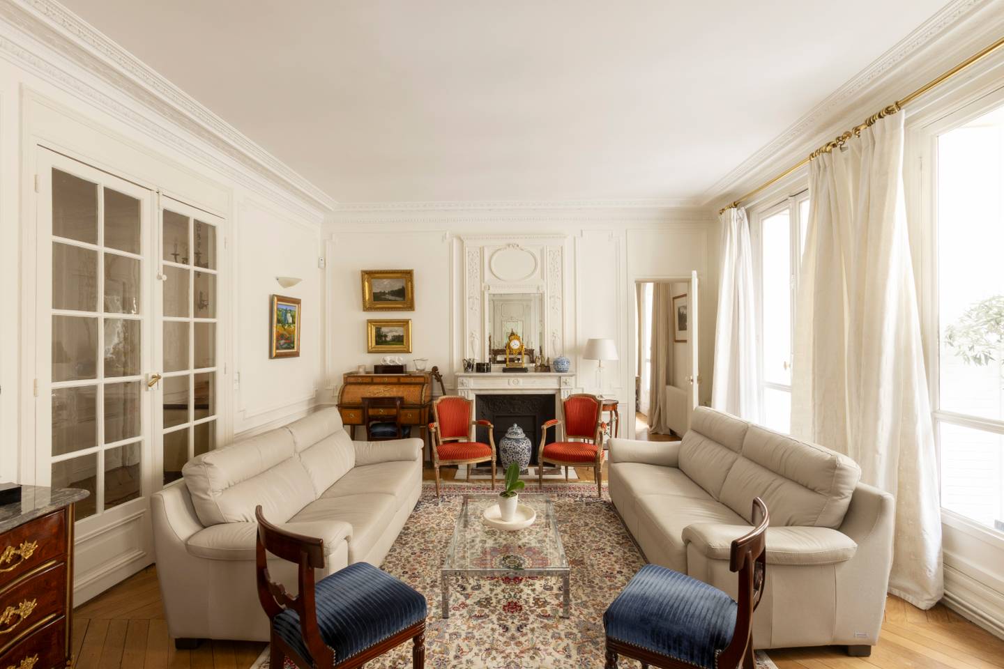 Le Charme de Passy: Elegant 2-Bedroom Apartment Rental with Modern Amenities, Auteuil – Passy