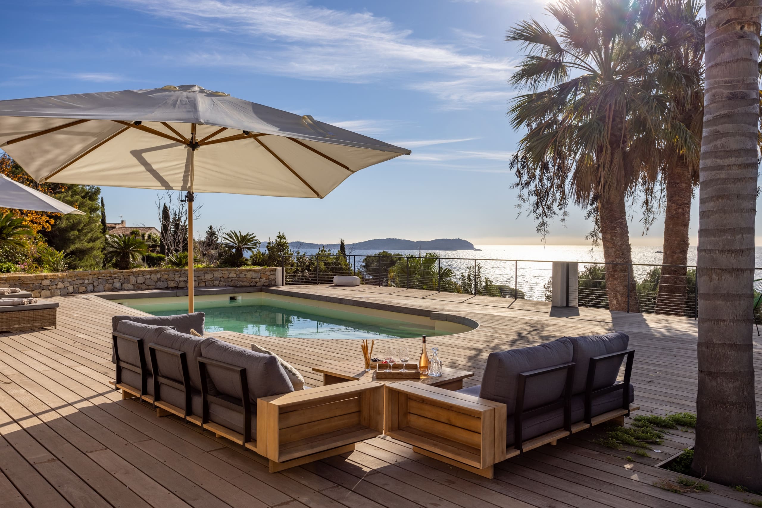 Les Oliviers de Toulon: Luxury 4-Bedroom Villa with Seaview and Pool, Toulon