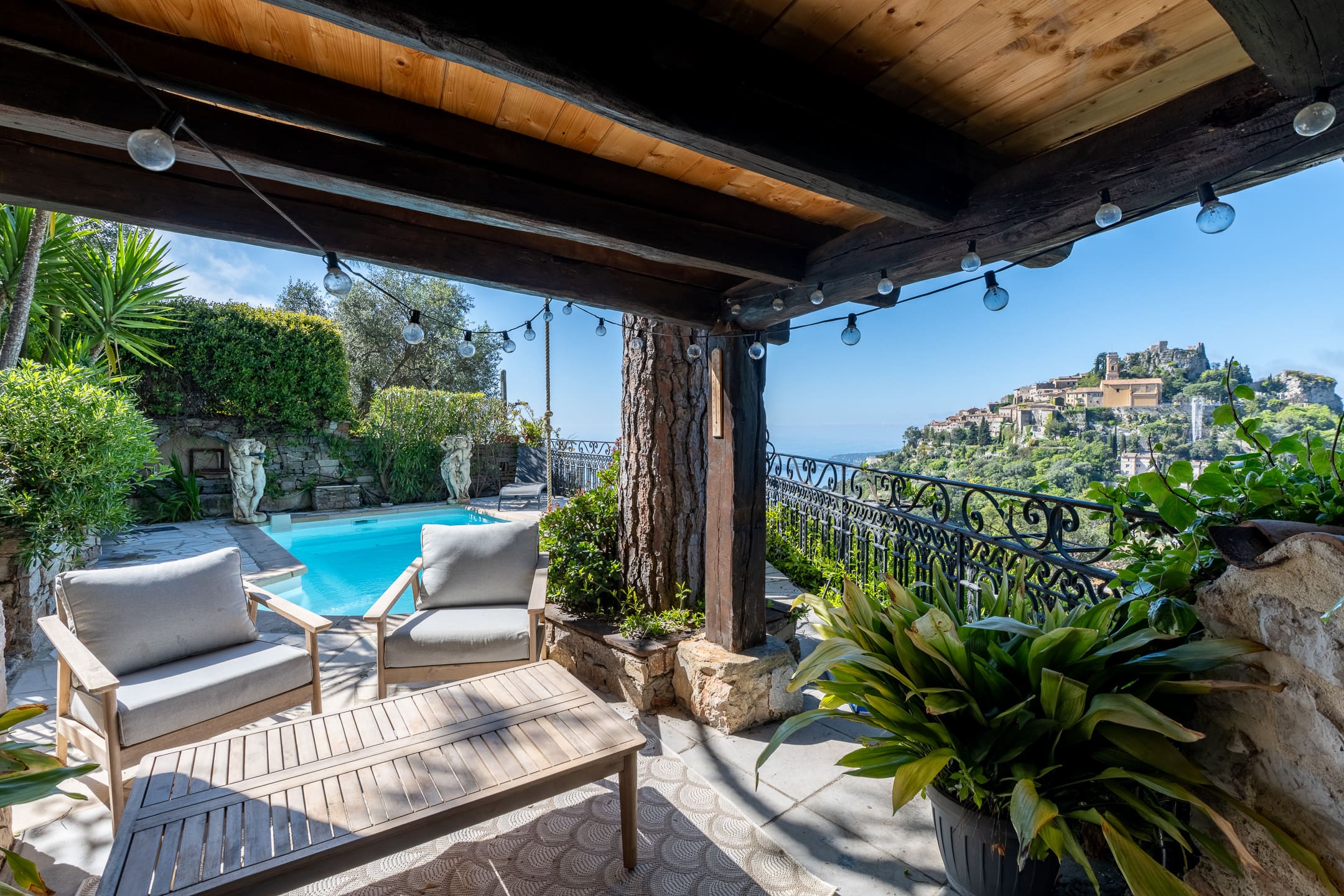 Les Terrasses d’Eze: Stunning Luxury Villa Rental with Sea Views in Eze