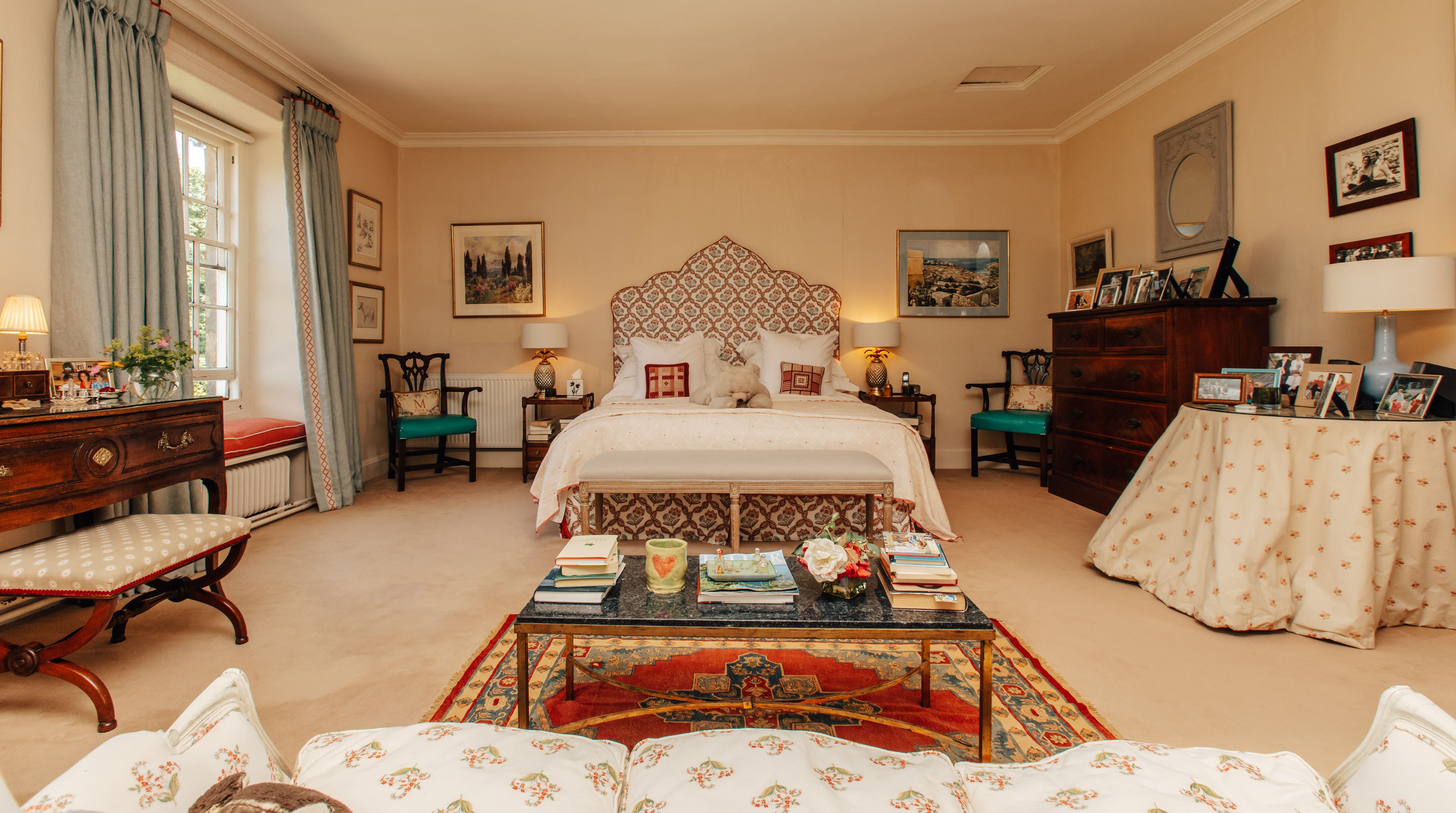 Maidford Rectory House: Historic 6-Bedroom Manor House Rental Northamptonshire with Pool and Tennis Court