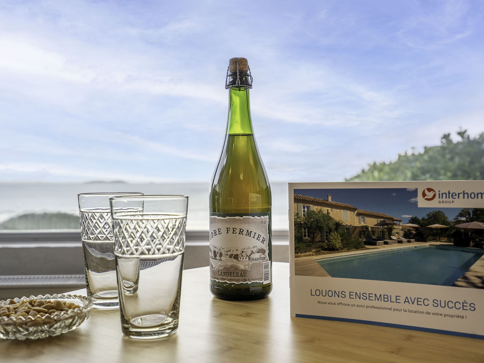 Maison Corsaire SaintMalo: Stunning 3-Bedroom Beachfront Holiday Home with Direct Beach Access and Panoramic Sea Views