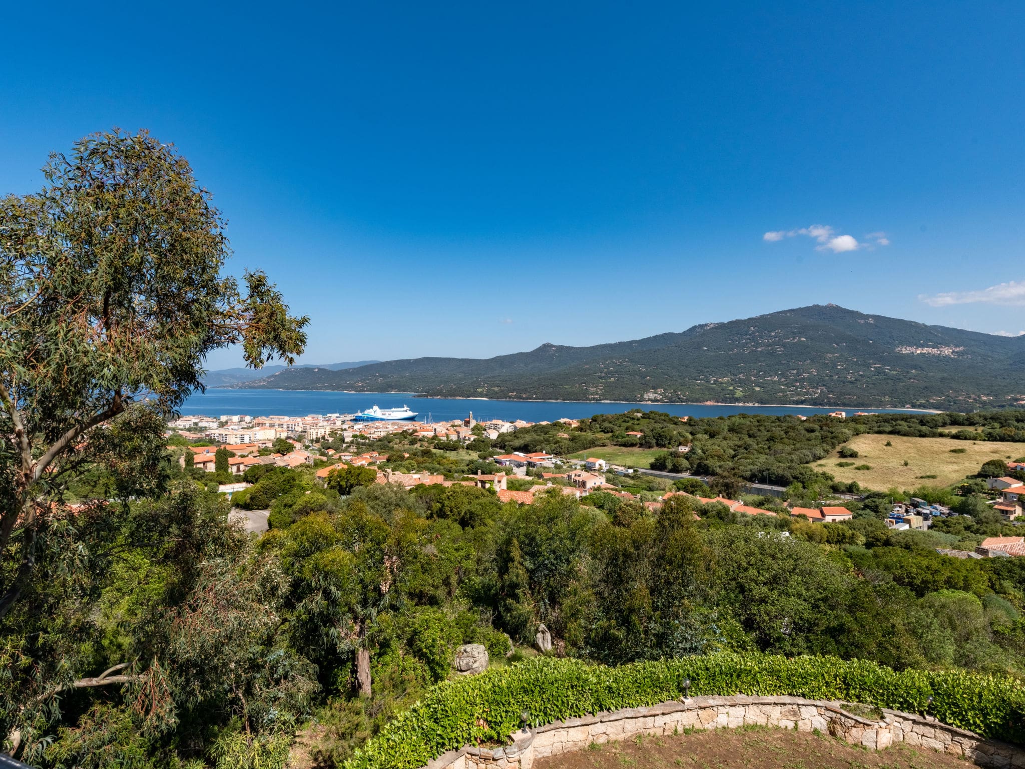 Maison Roccapina Propriano: Stunning 5-Bedroom Family Villa with Sea and Mountain Views in South Corsica