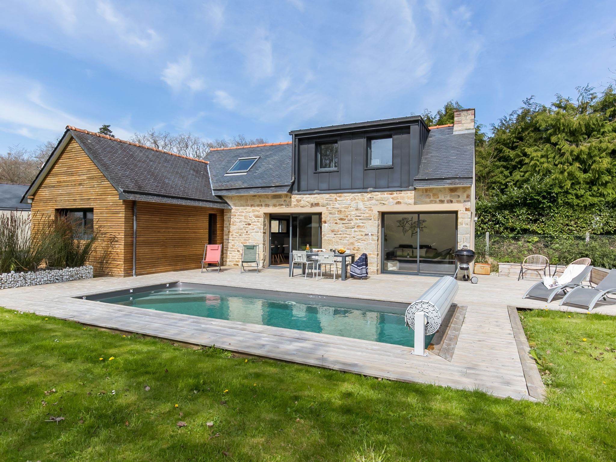 Maison Trevignon Bénodet: Modern 3-Bedroom Villa with Heated Private Pool in Bénodet Brittany France
