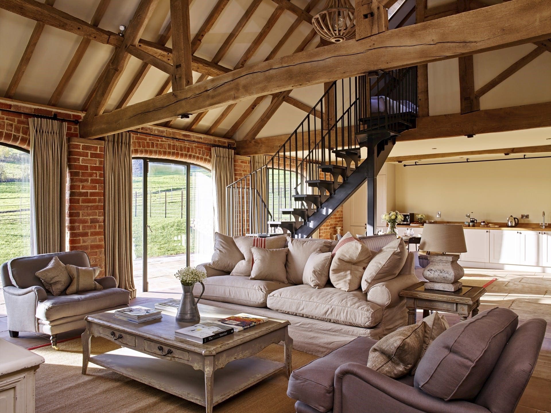 Malvern Heights Estate: 12-Bedroom Luxury Villa Rental Worcestershire with Indoor Pool and Malvern Hills Views