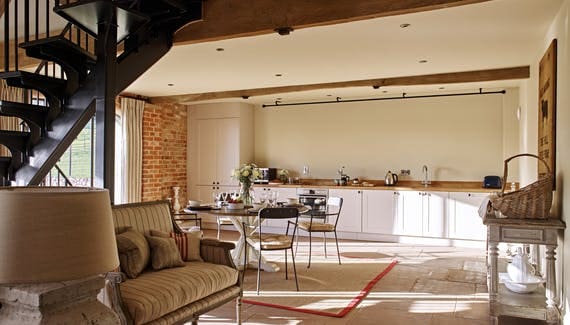 Malvern Heights Estate: 12-Bedroom Luxury Villa Rental Worcestershire with Indoor Pool and Malvern Hills Views