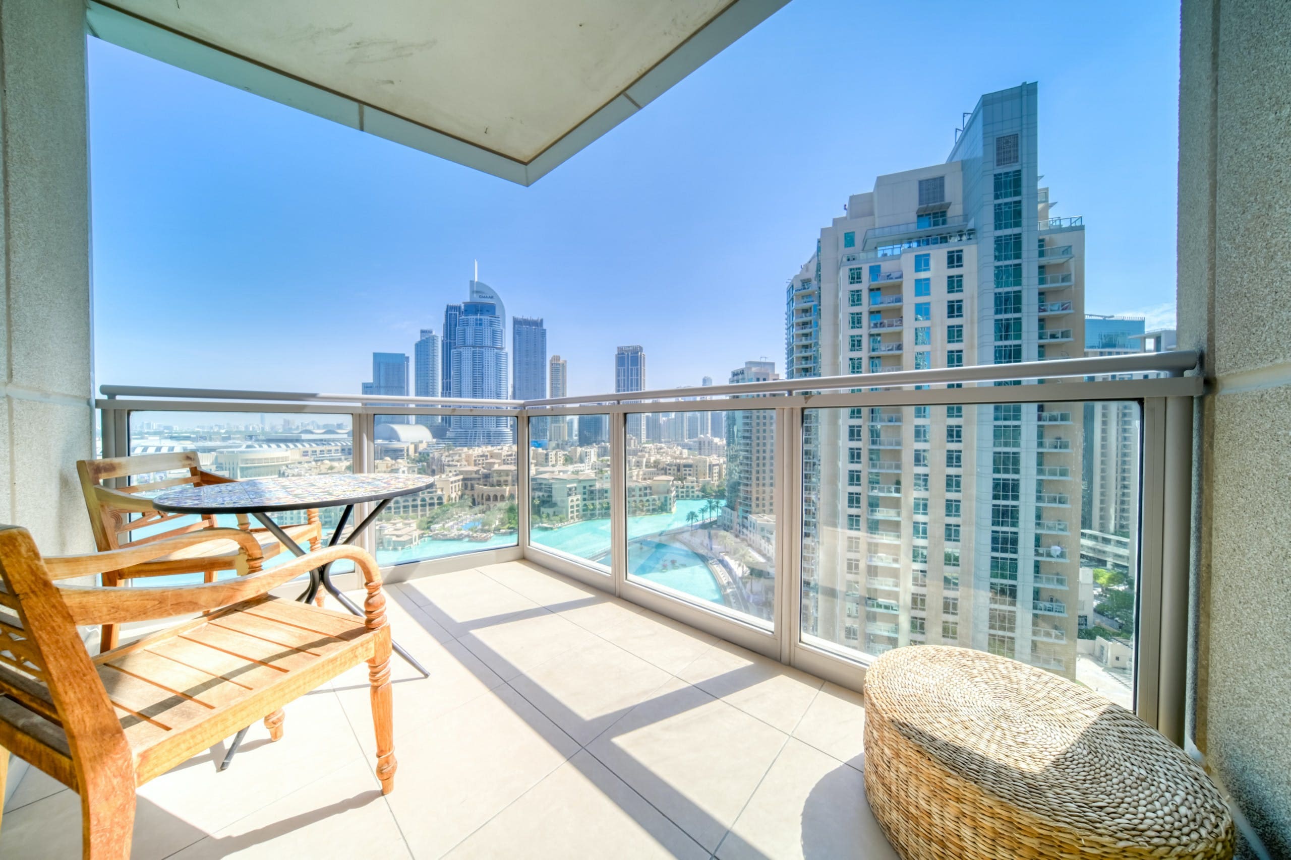 Manor Al Fahidi Zaa’Beel: Spacious 3-Bedroom Apartment with Pool Access, Zaa’Beel Dubai