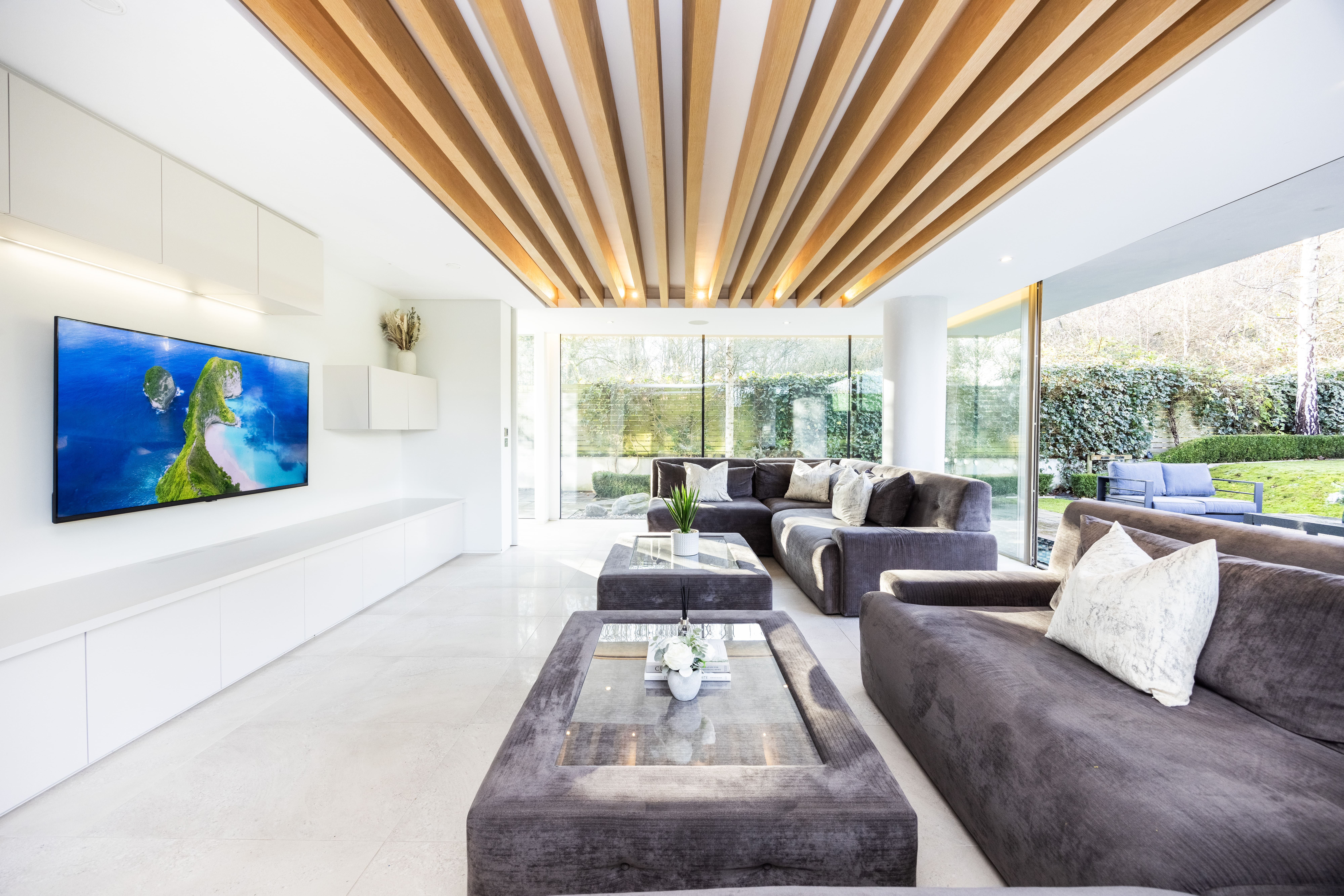 Manor Ashridge Hertfordshire: Luxury 6-Bedroom Villa with Sauna and Pool, Hertfordshire