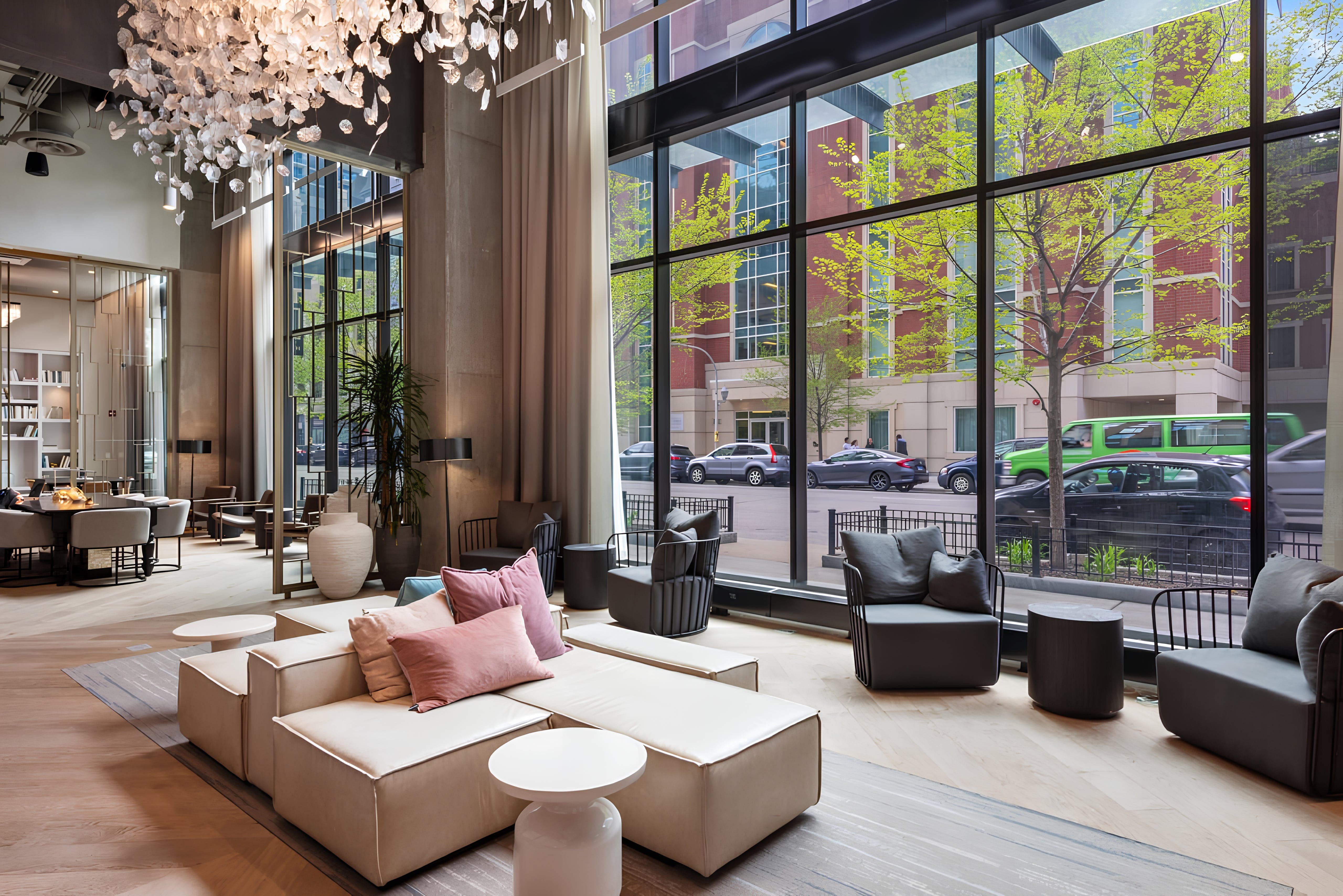 Manor Astor Chicago: Chic 2-Bedroom Apartment with Family-Friendly Features, Chicago
