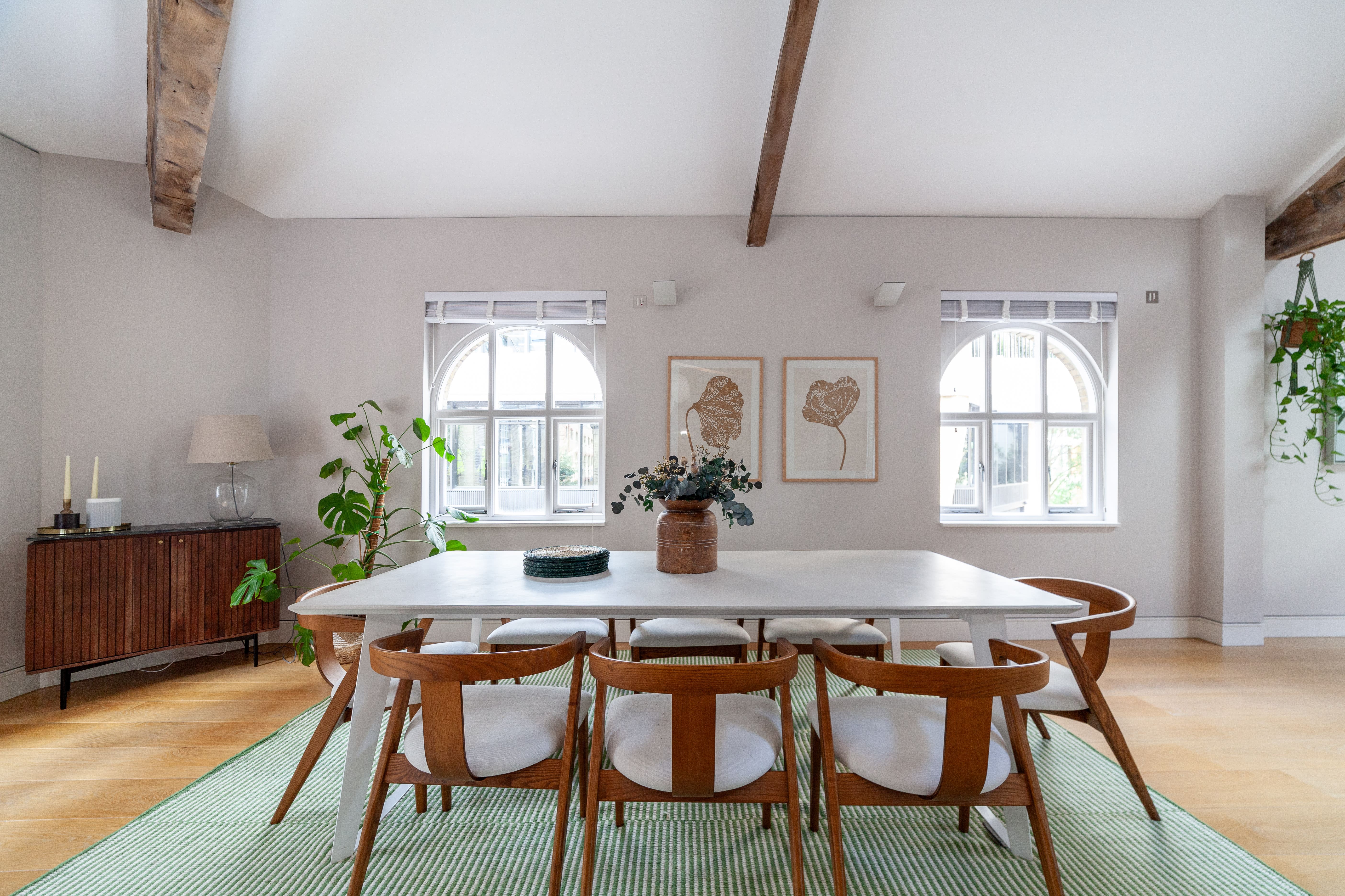 Manor Bearpit Southwark: Stylish 4-Bedroom Apartment Suitable for Families, London Bridge