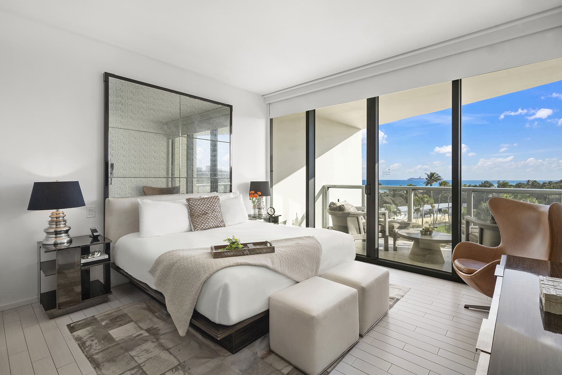 Manor Biscayne Miami Miami Beach: Luxury 2-Bedroom Apartment with Seaview and Pool, Miami Beach