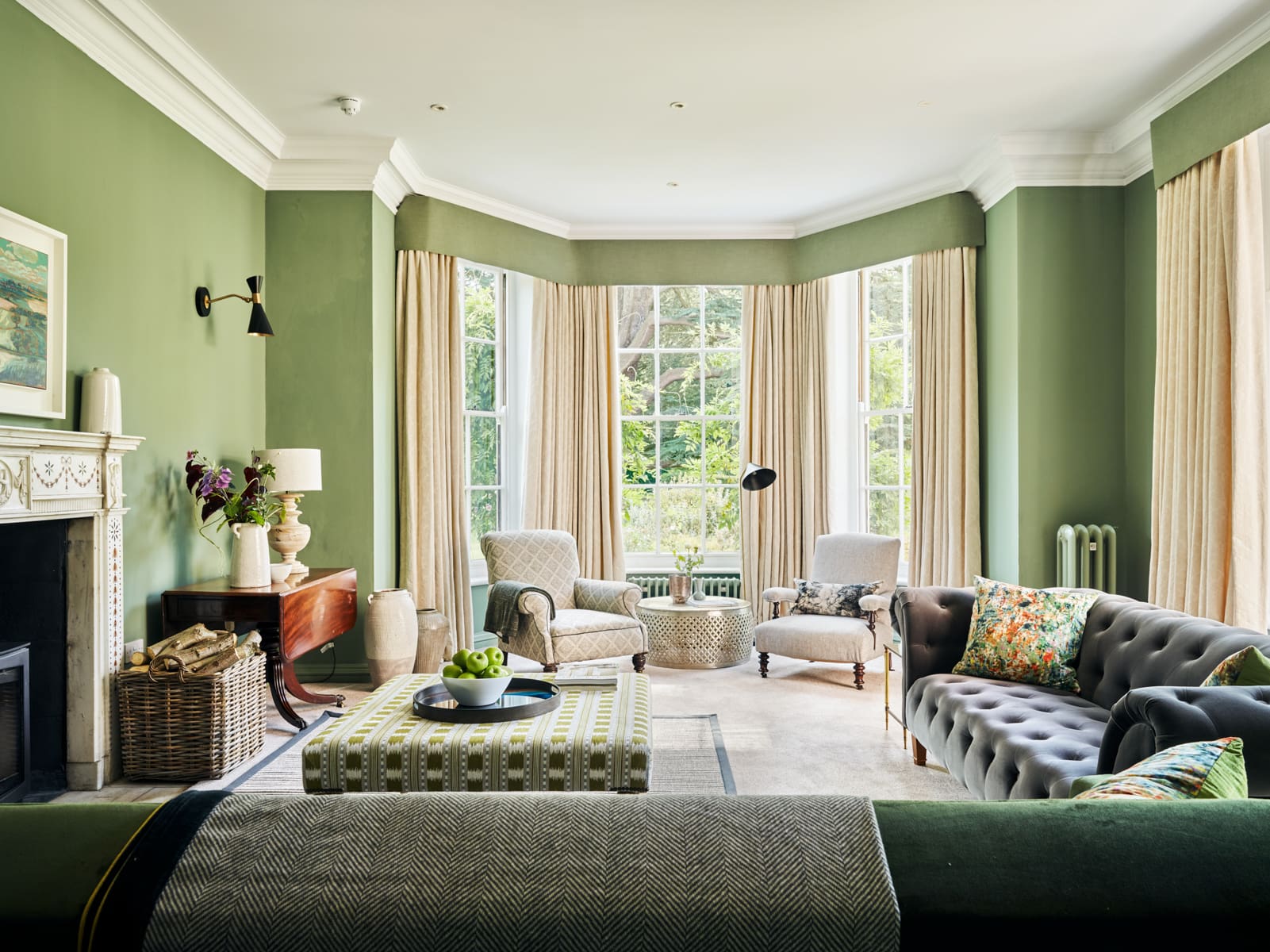 Manor Boudicca Norfolk: Luxury 10-Bedroom House with Hot Tub and Gardens, Norfolk