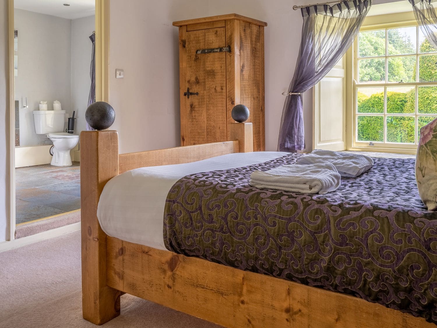 Manor Brantwood Windermere: Spacious 12-Bedroom Holiday Cottage with Lake Views, Lake District