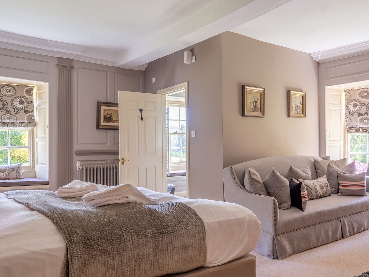 Manor Brantwood Windermere: Spacious 12-Bedroom Holiday Cottage with Lake Views, Lake District