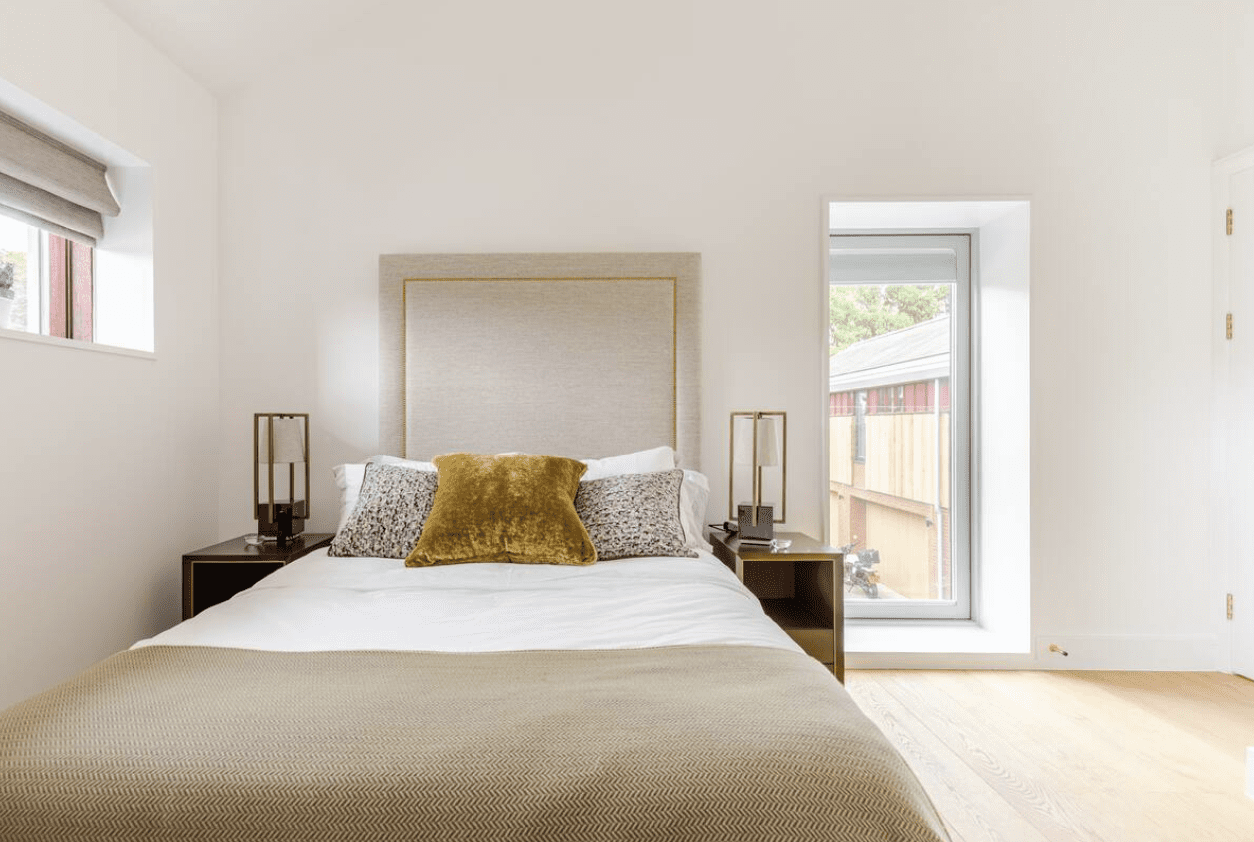 Manor Bray Windsor Windsor: Luxury 9-Bedroom House with Pool and Gym, Windsor