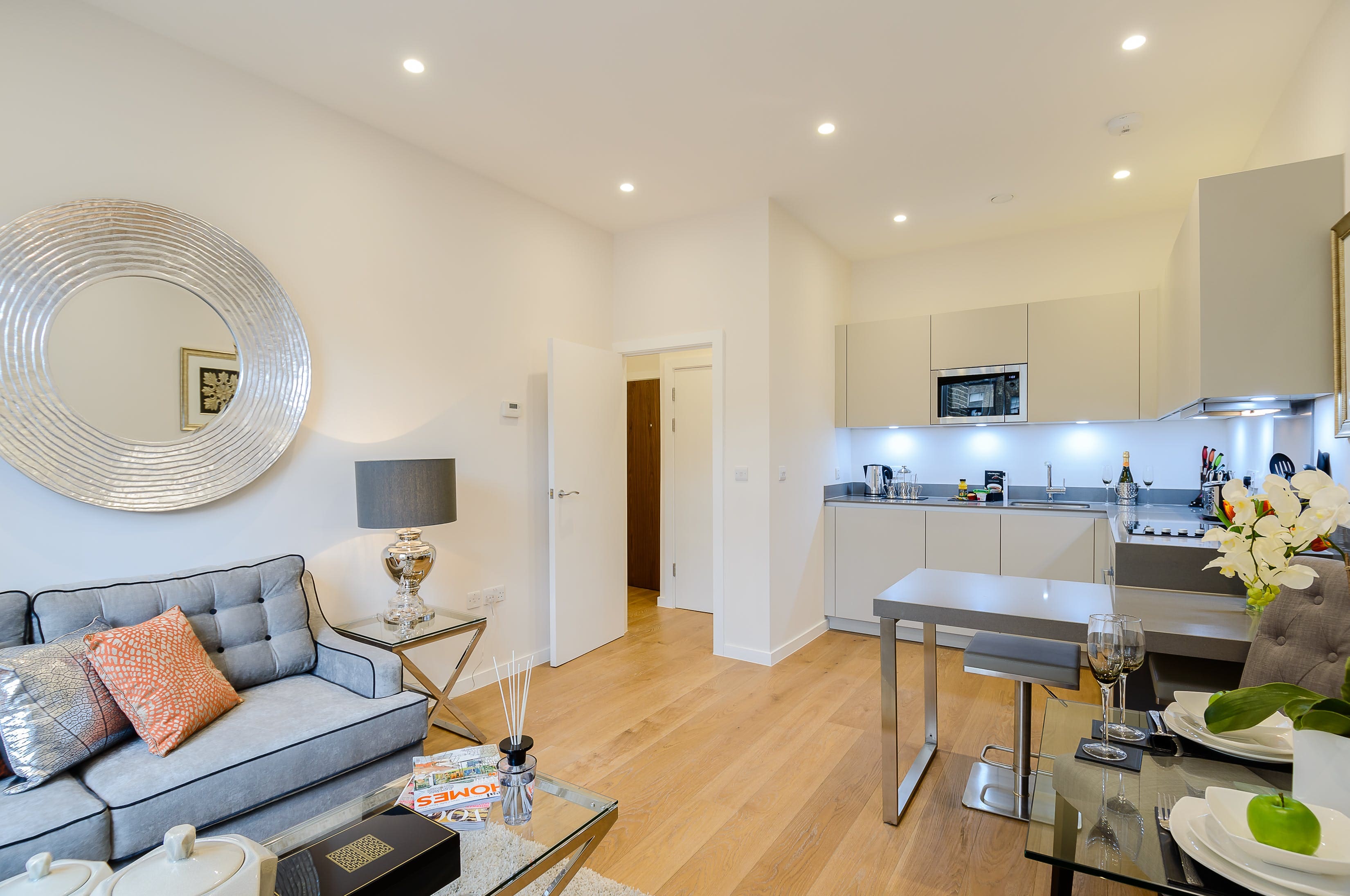 Manor Brompton Kensington: Elegant 2-Bedroom Apartment with Family-Friendly Features, South Kensington