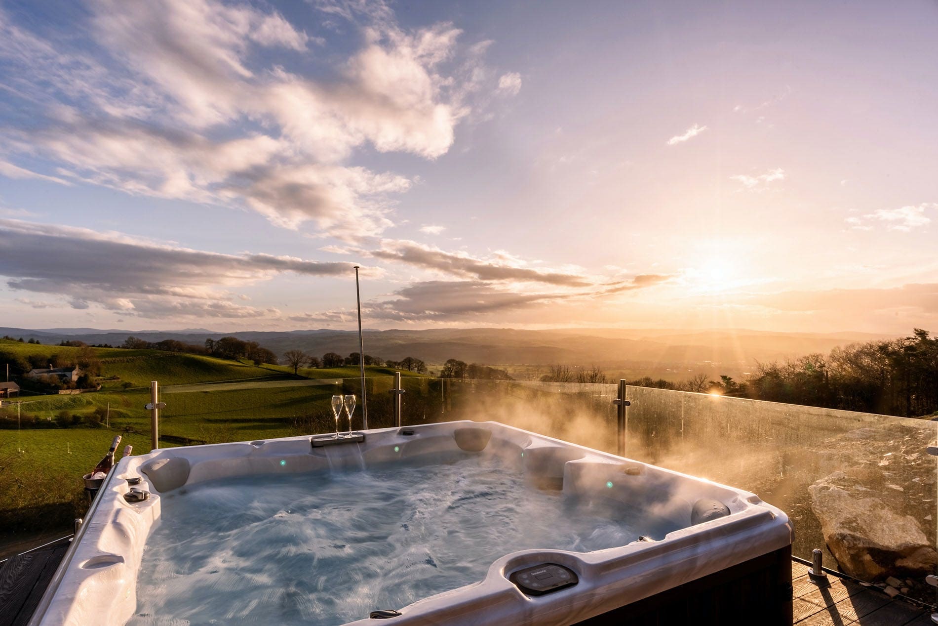 Manor Cadair Denbighshire: Luxury 11-Bedroom Villa with Pool and Hot Tub, Denbighshire