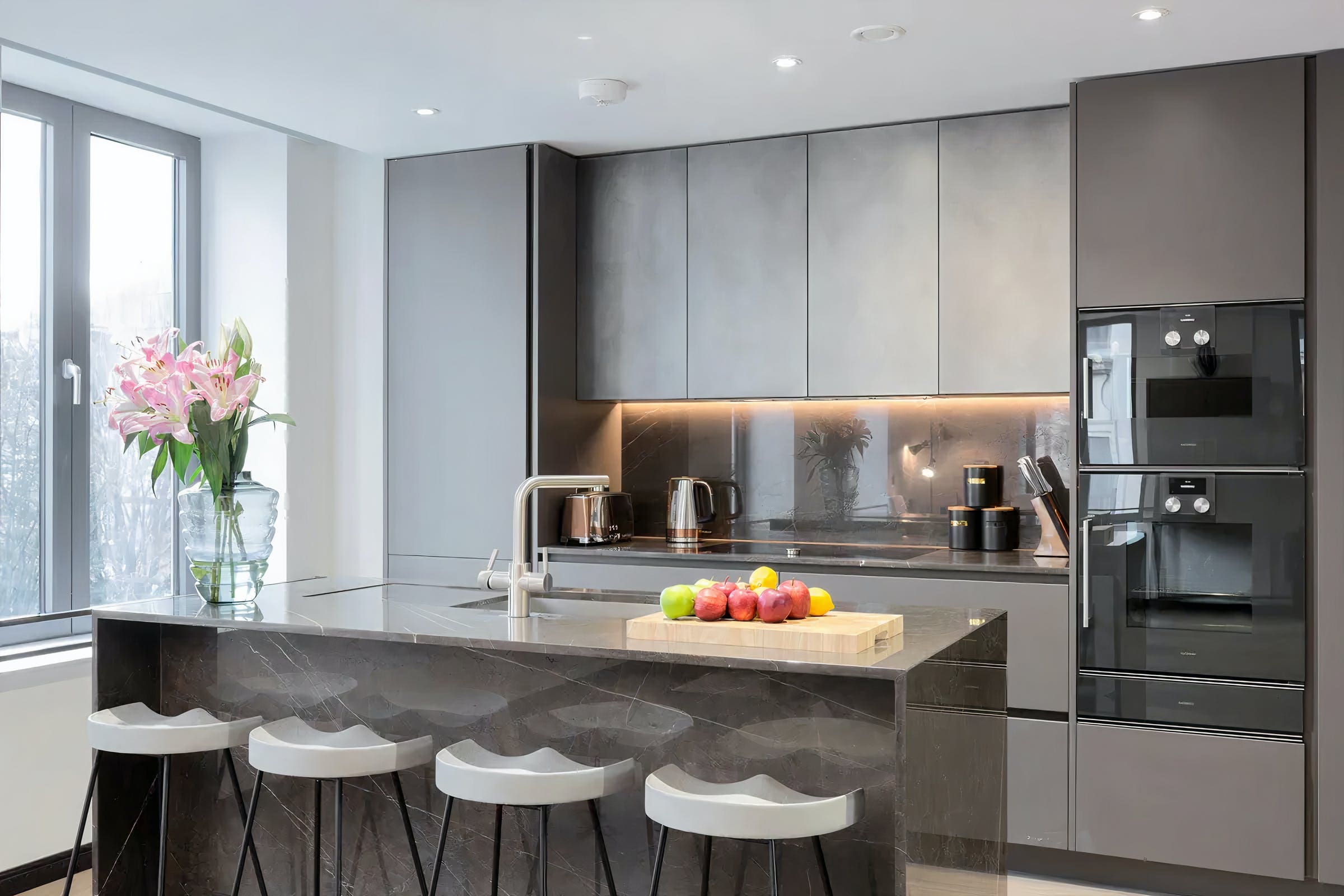 Manor Carnaby Soho: Luxury 3-Bedroom Apartment Perfect for Families, Soho, London