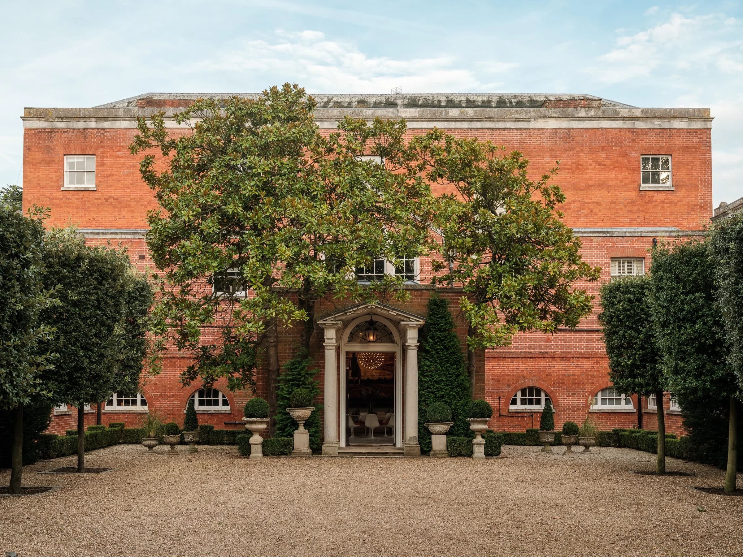 Manor Cedar Bracknell: Luxury 8-Bedroom House with Heated Pool, Bracknell Forest