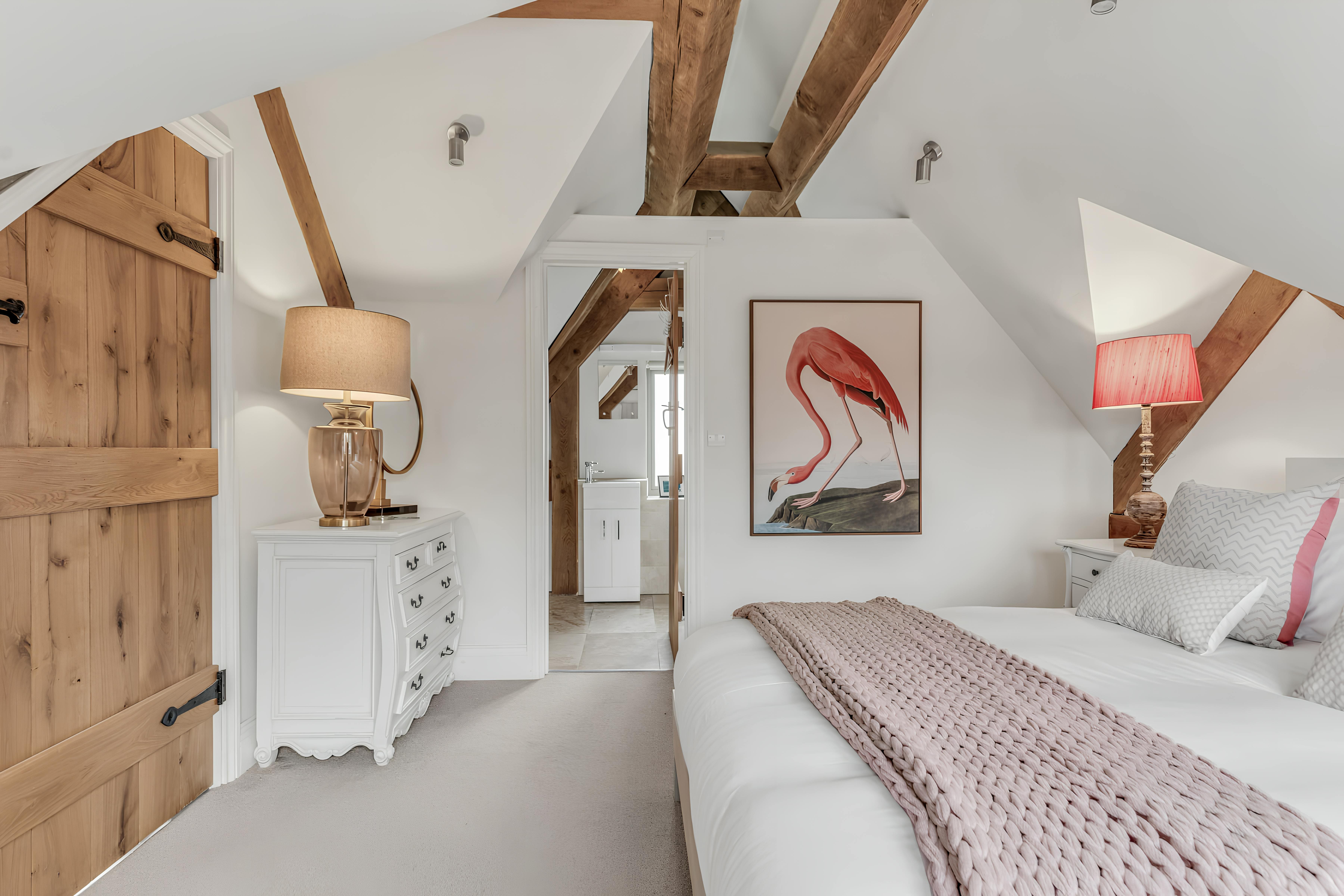Manor Cotswold Weston: 6-Bedroom Luxury Holiday Cottage, Family-Friendly, Gloucestershire